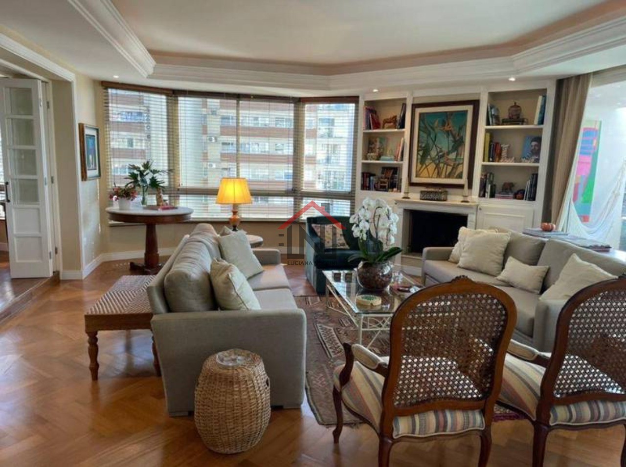 Apartamento de Luxo para Locação no Real Parque, São Paulo-SP: 4 Quartos, 4 Suítes, 1 Sala, 5 Banheiros, 6 Vagas, 370m² Área.