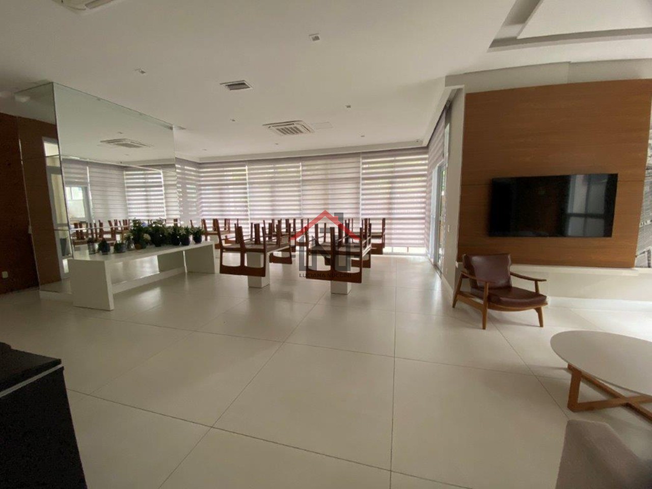 Aluguel de Apartamento de Luxo na Chácara Santo Antônio, São Paulo - 1 quarto, 1 banheiro, 2 vagas de garagem, 77m².