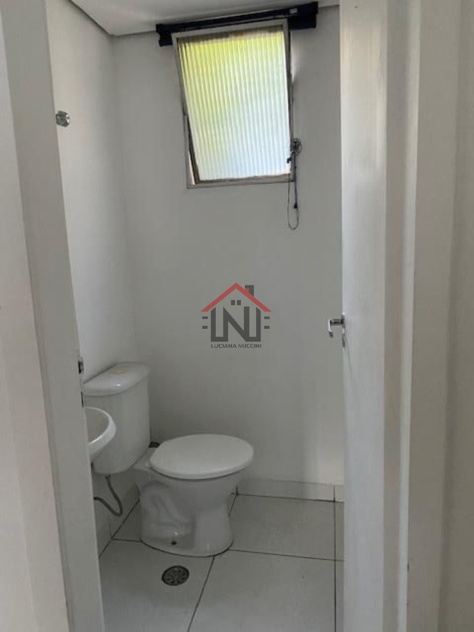 Conjunto Comercial de Alto Padrão para Locação em São Paulo-SP, Cerqueira César: 4 Salas, 2 Banheiros, 150m². Venha conferir!
