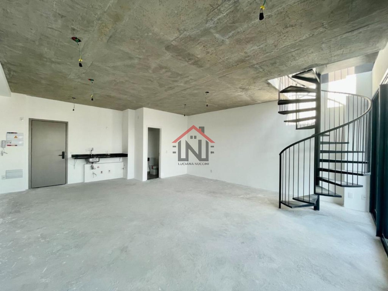Apartamento à venda na Vila Olímpia, São Paulo-SP: 1 quarto, 1 suíte, 1 sala, 2 banheiros, 1 vaga, 74m²!