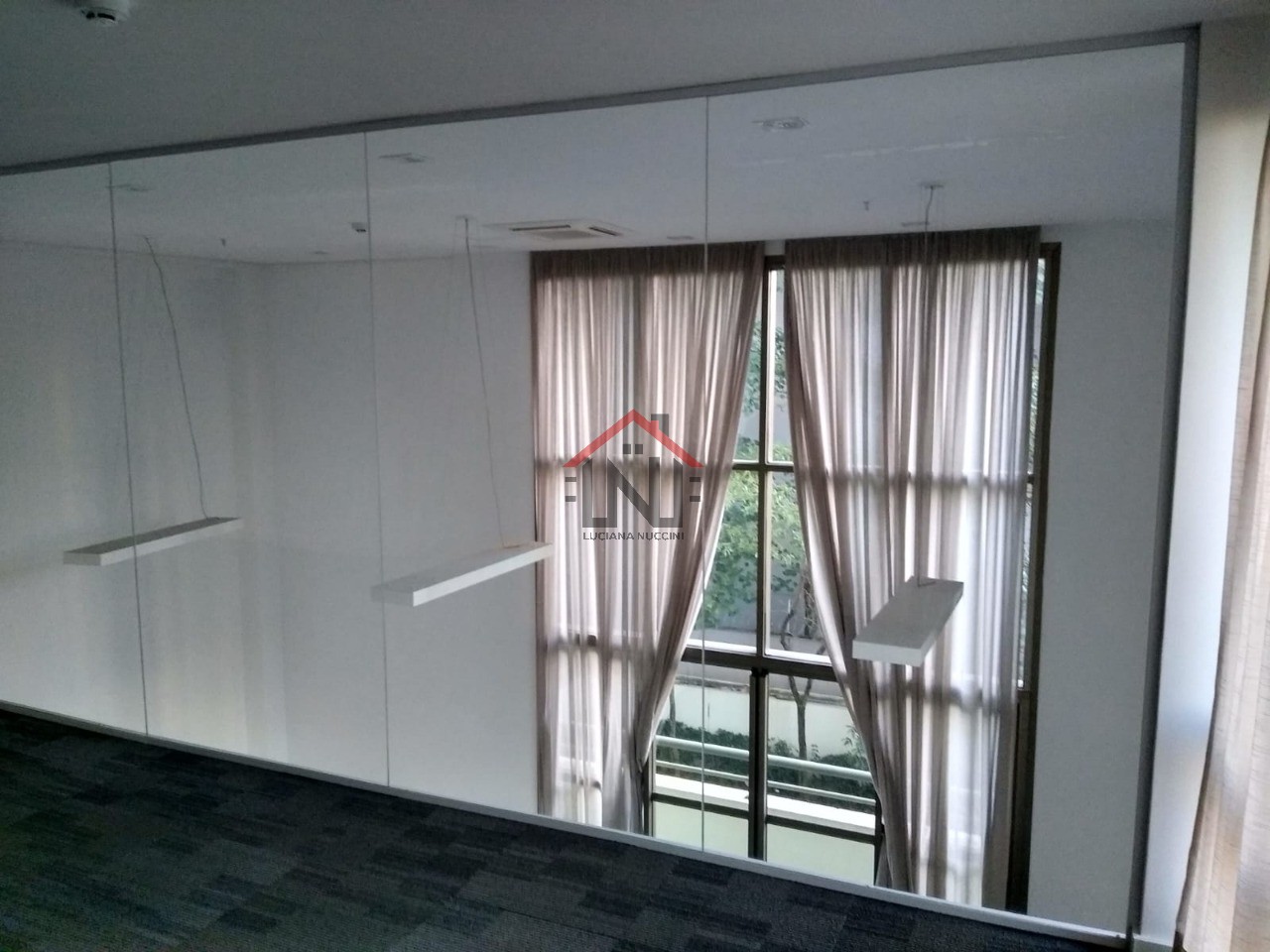 Conjunto Comercial de Alto Padrão na Cidade Monções, São Paulo - 1 Sala, 2 Banheiros, 195,26 m² de Área