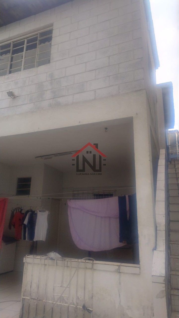 Imperdível Casa à Venda em São Paulo-SP, Bairro Ipiranga: 5 Quartos, 1 Sala, 3 Banheiros, 2 Vagas de Garagem!