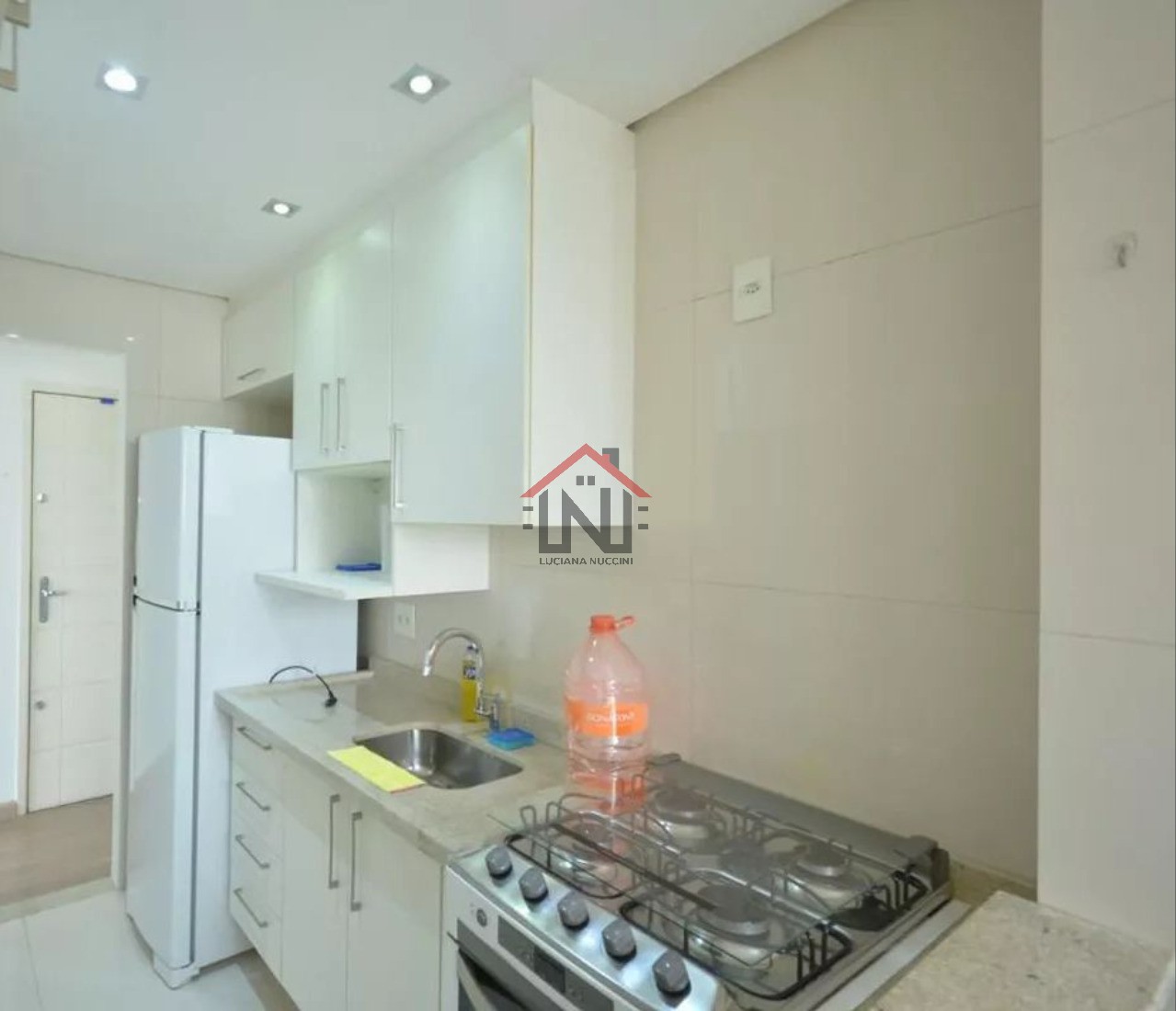 Apartamento à venda em São Paulo-SP, na Vila Liviero - 2 quartos, 1 suíte, 1 sala, 2 banheiros, 1 vaga de garagem - 56,00 m².