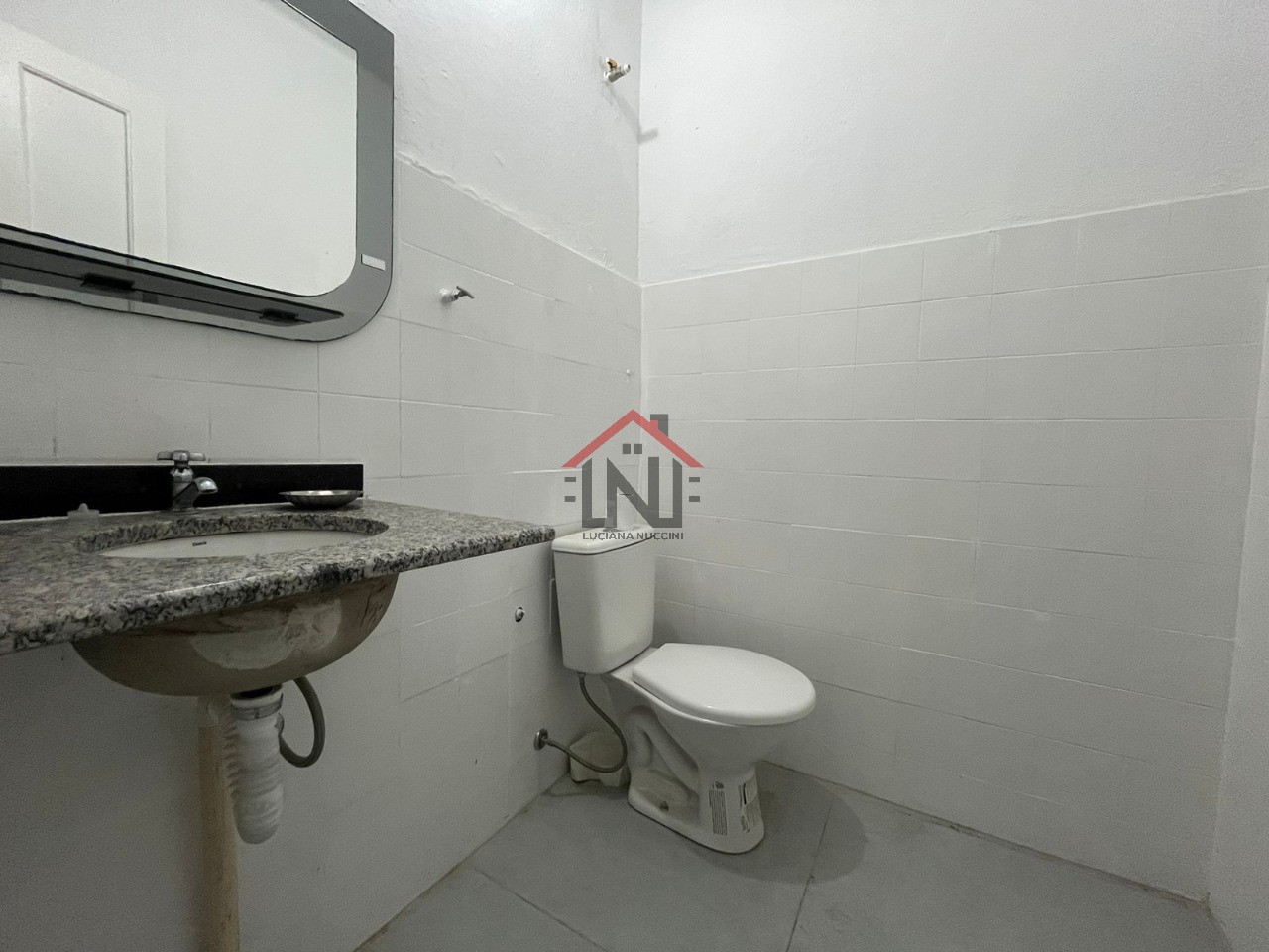 Galpão Industrial de Alto Padrão para Locação em Pinheiros, São Paulo-SP: 3 Banheiros, 370m² - Imperdível!