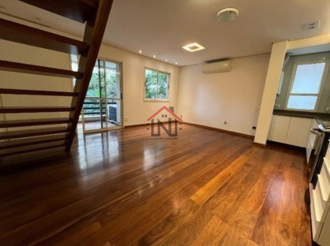 Apartamento de 1 quarto para locação em Moema, São Paulo-SP: 1 banheiro, 1 vaga de garagem, 65,00m² de área