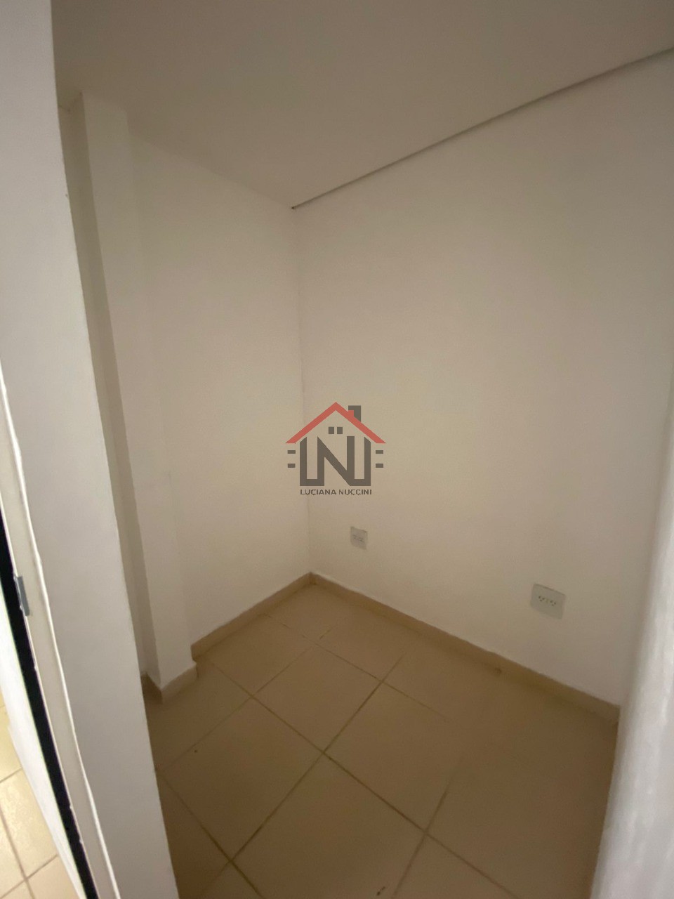 Excelente oportunidade de locação: Ponto Comercial no Centro de SP, 1 sala, 1 banheiro, 197m² de área!