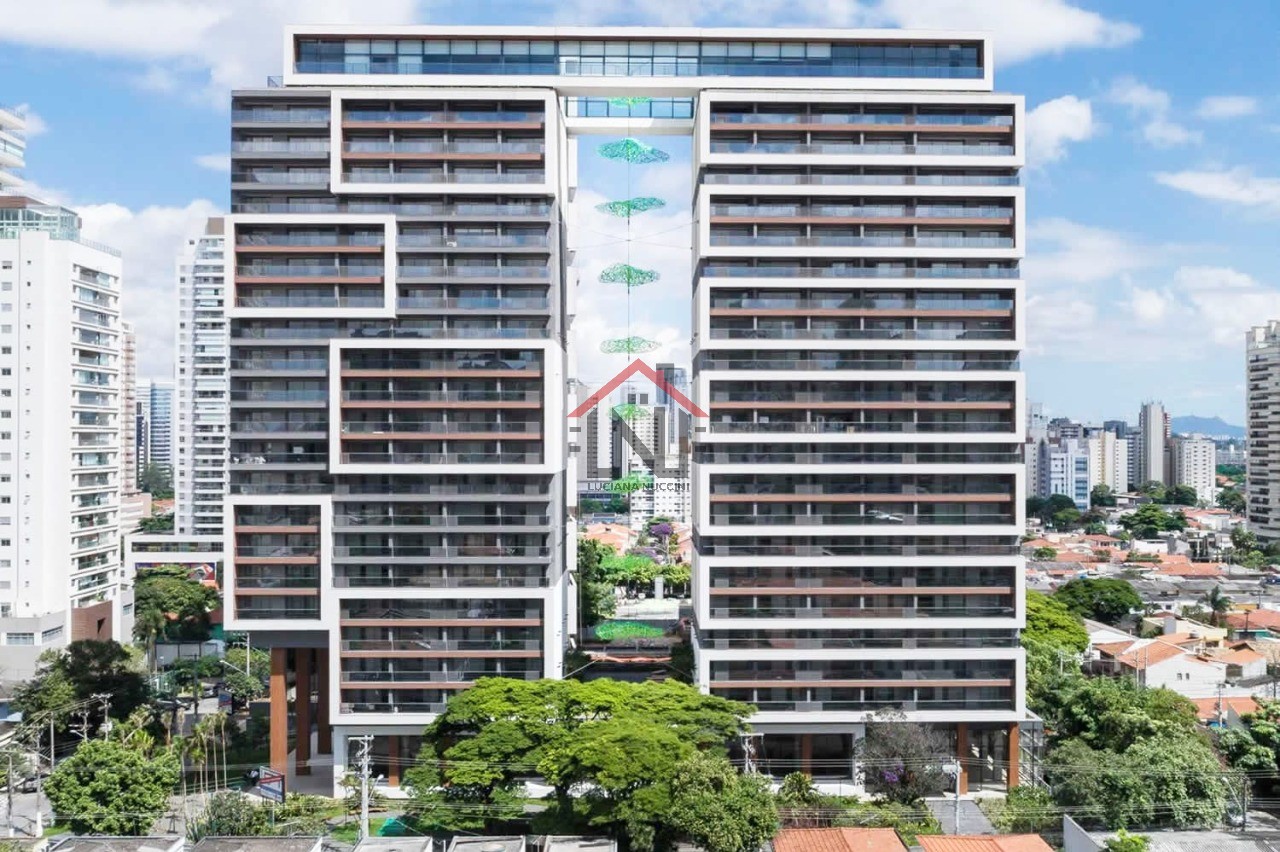 Studio de Luxo no Brooklin Paulista: 1 quarto, 1 banheiro, vaga de garagem, 44m² - São Paulo-SP