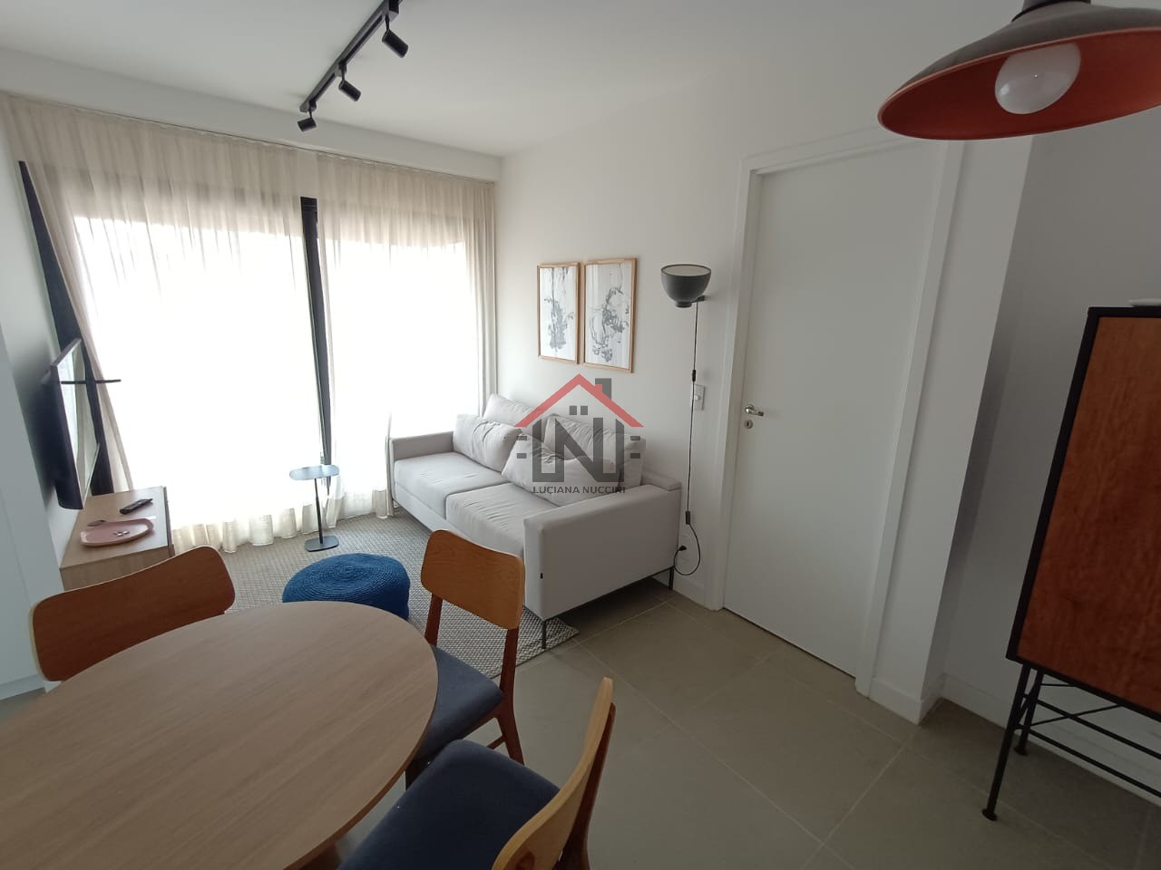 Aluguel de Apartamento Moderno em Pinheiros - 1 quarto, 1 sala, 1 banheiro, 1 vaga, 40m² - São Paulo-SP