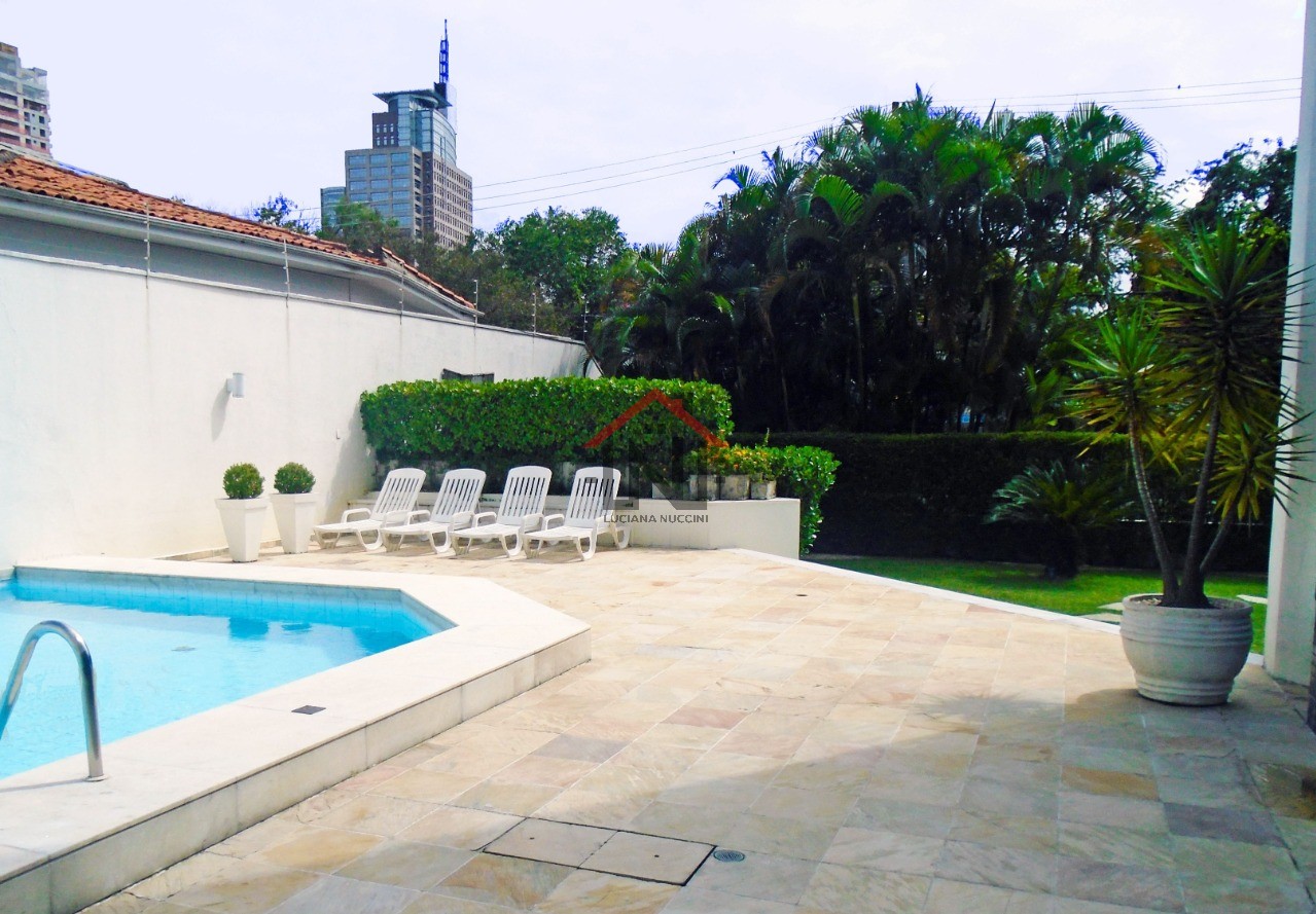 Aluguel de Apartamento de Luxo em Pinheiros, São Paulo-SP: 2 Quartos, 1 Suíte, 3 Banheiros, 2 Vagas, 85 m²!