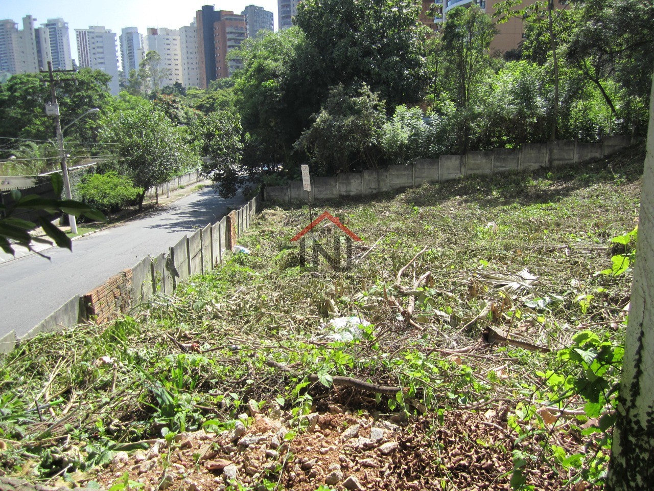 Terreno Comercial à Venda no Morumbi, São Paulo-SP - 248,90 m² de Área Disponível!