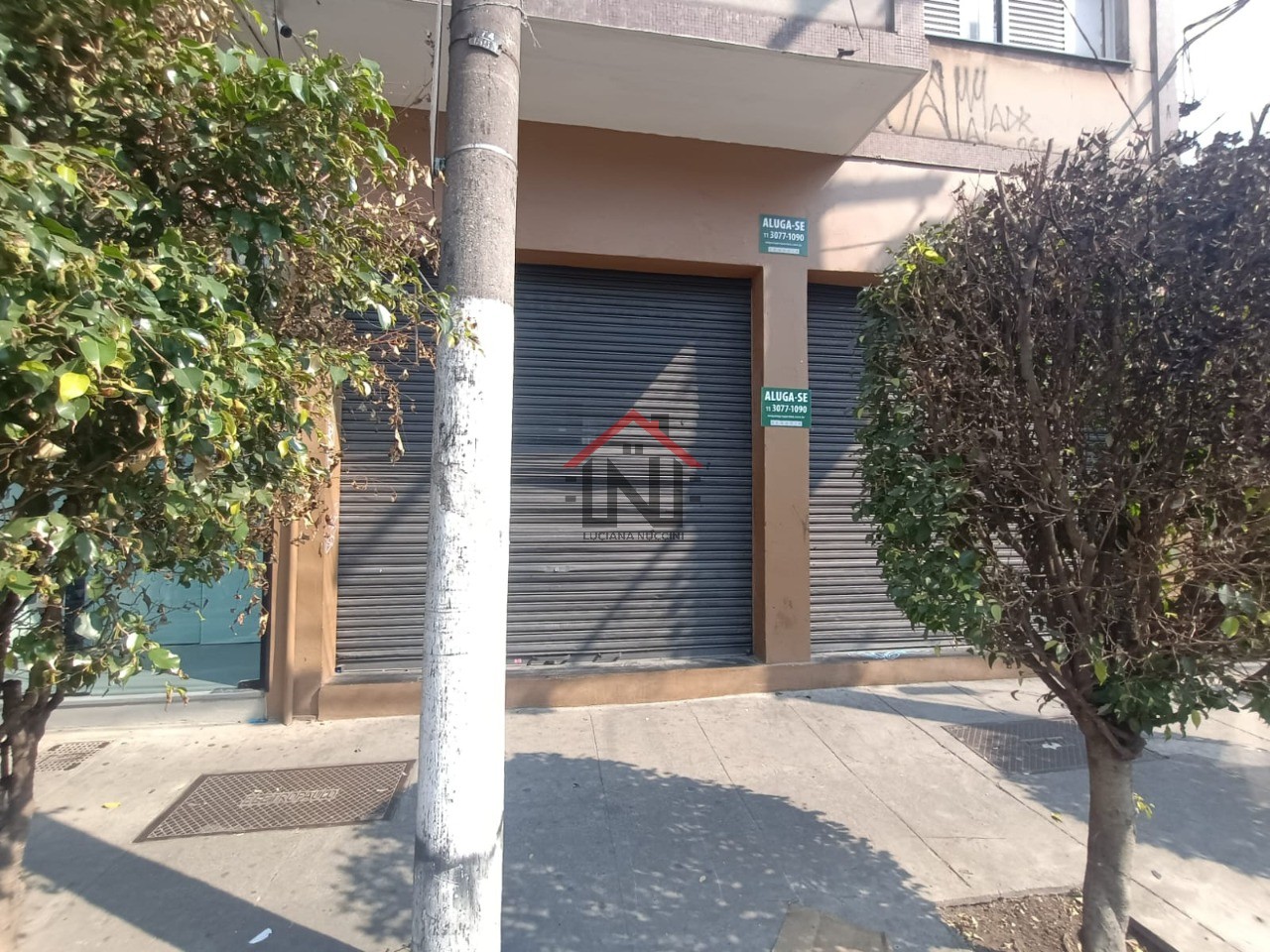Excelente oportunidade de ponto comercial para locação em Pinheiros, São Paulo-SP: 1 sala, 2 banheiros, 90m² de área.