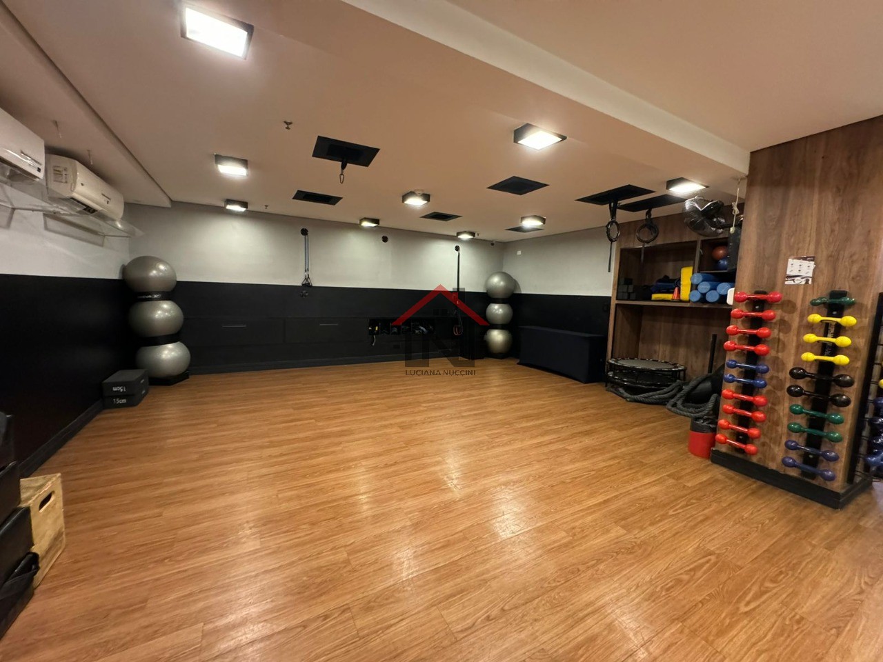 Apartamento de Luxo no Itaim Bibi, São Paulo-SP: 1 Quarto, 1 Sala, 2 Banheiros, 2 Vagas de Garagem!