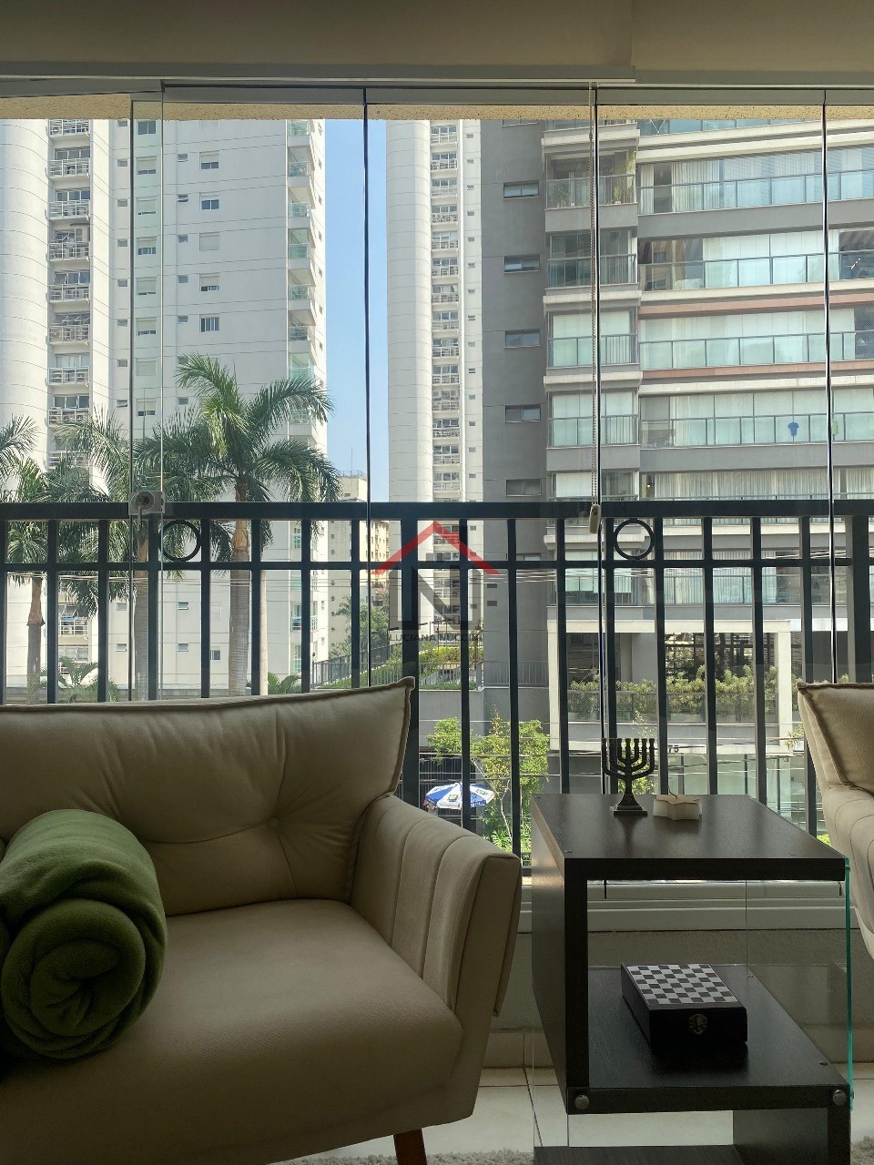 Apartamento de Luxo para Locação em Pinheiros - São Paulo-SP: 2 Quartos, 1 Suíte, 2 Banheiros, 2 Vagas, 68m² de Área.