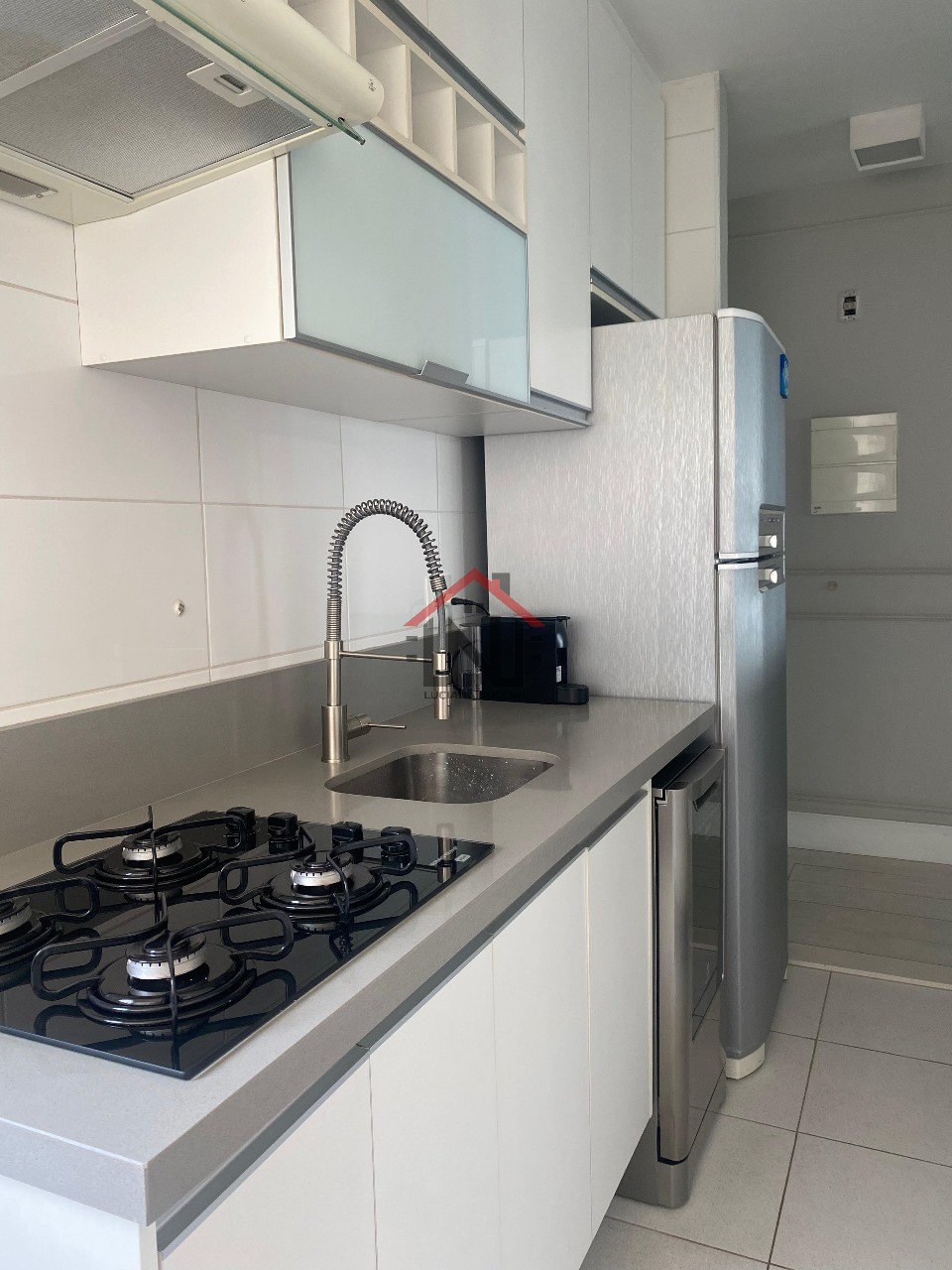 Apartamento de Luxo para Locação em Pinheiros - São Paulo-SP: 2 Quartos, 1 Suíte, 2 Banheiros, 2 Vagas, 68m² de Área.