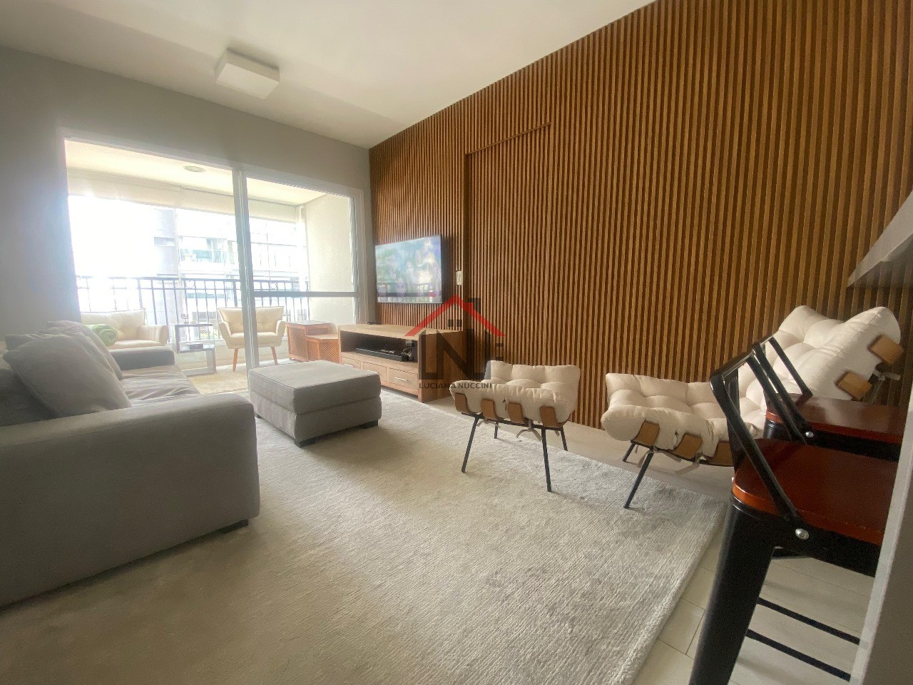 Apartamento de Luxo para Locação em Pinheiros - São Paulo-SP: 2 Quartos, 1 Suíte, 2 Banheiros, 2 Vagas, 68m² de Área.