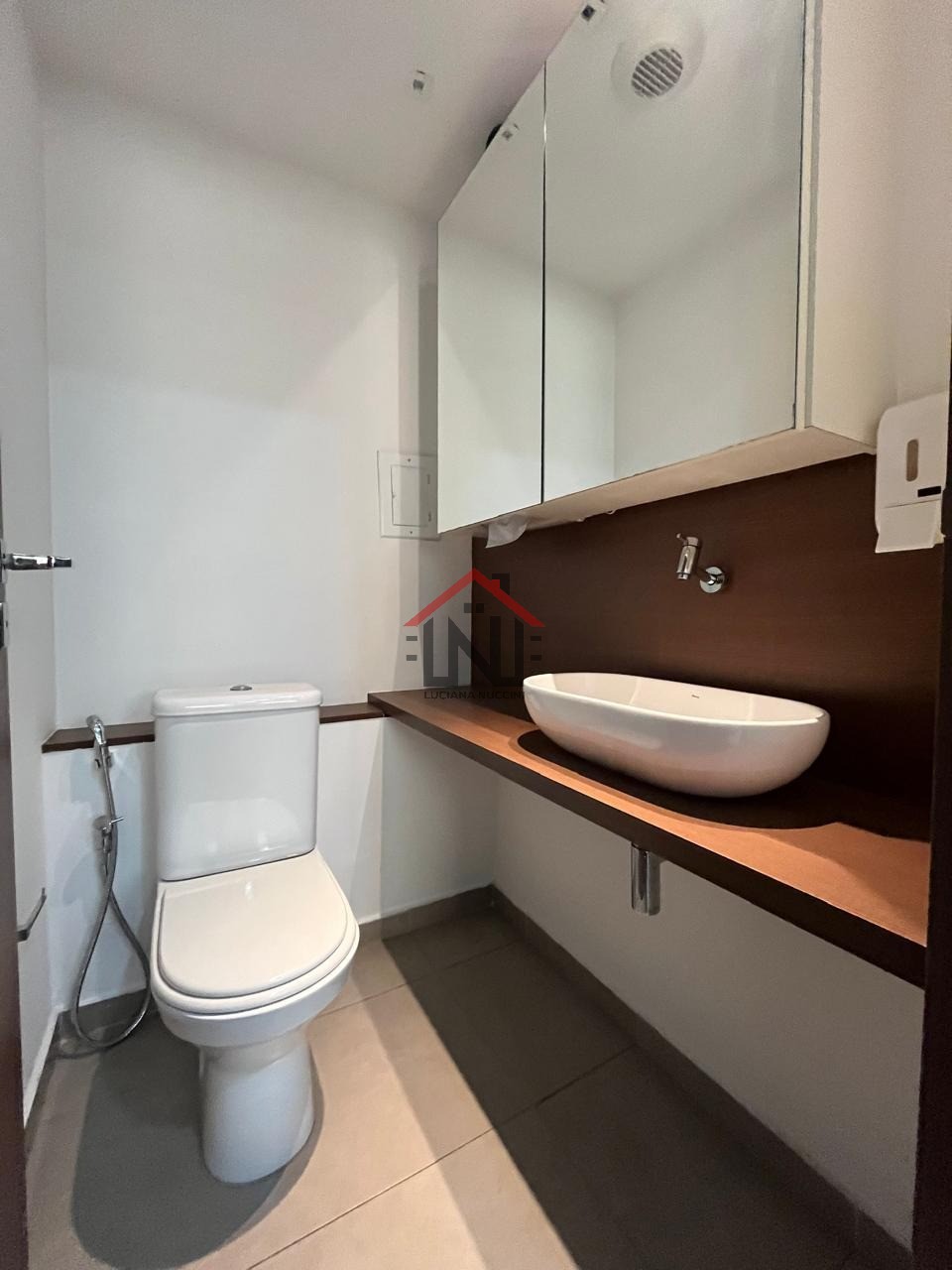 Conjunto Comercial de Alto Padrão para Locação no Jardim Paulista, São Paulo-SP: 5 Salas, 2 Banheiros, 2 Vagas - 58,79m².