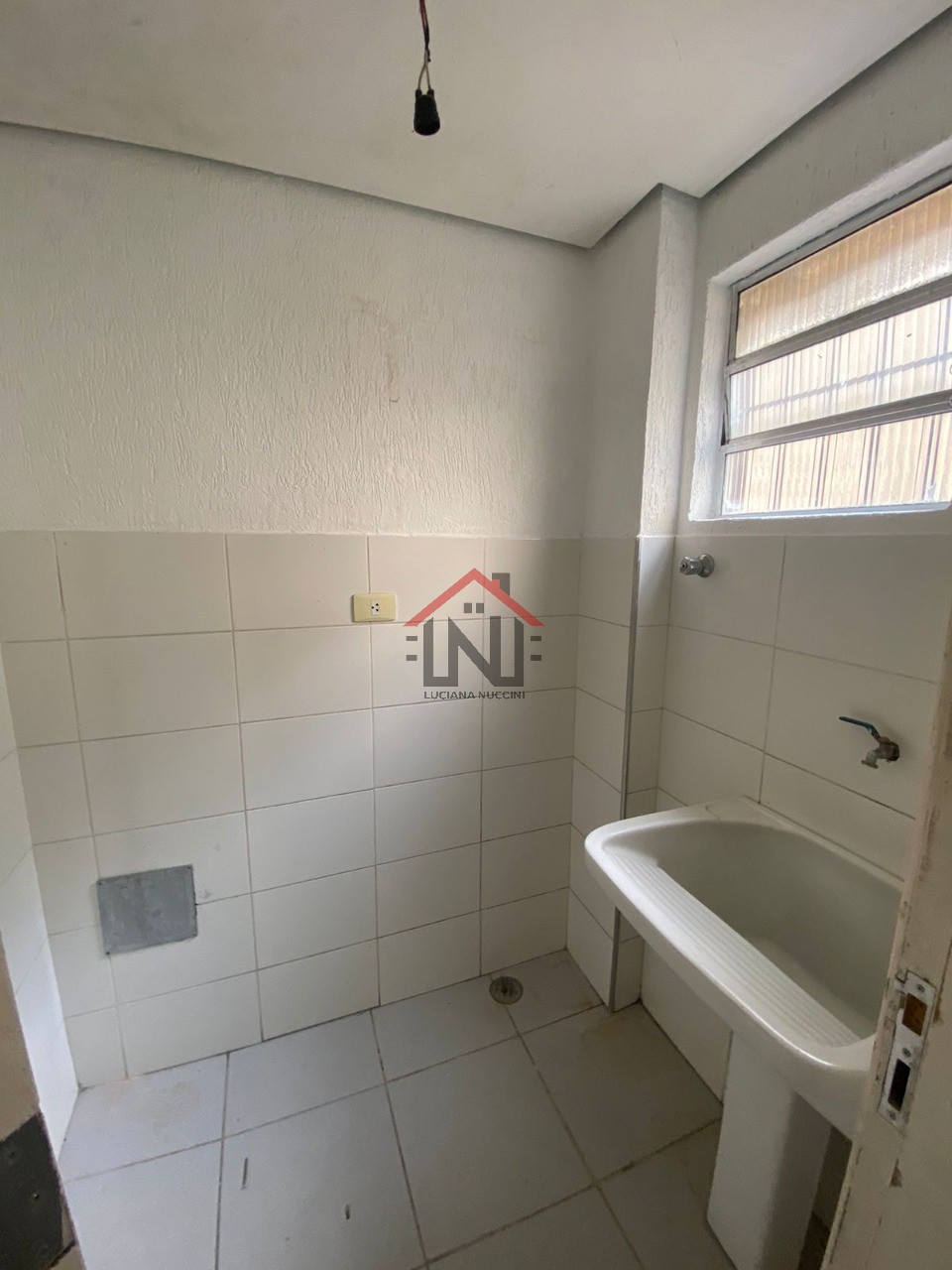 Excelente oportunidade de locação: Ponto Comercial no Centro de SP, 1 sala, 1 banheiro, 197m² de área!