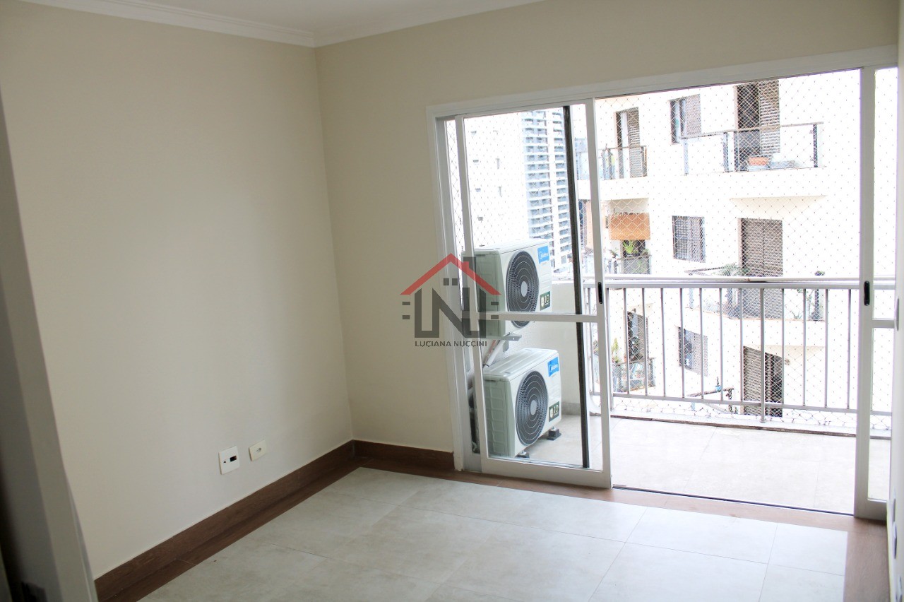 Imperdível oportunidade de adquirir apartamento de luxo na Vila Olímpia, SP: 3 quartos, 1 suíte, 4 banheiros, 2 vagas de garagem, 205 m².