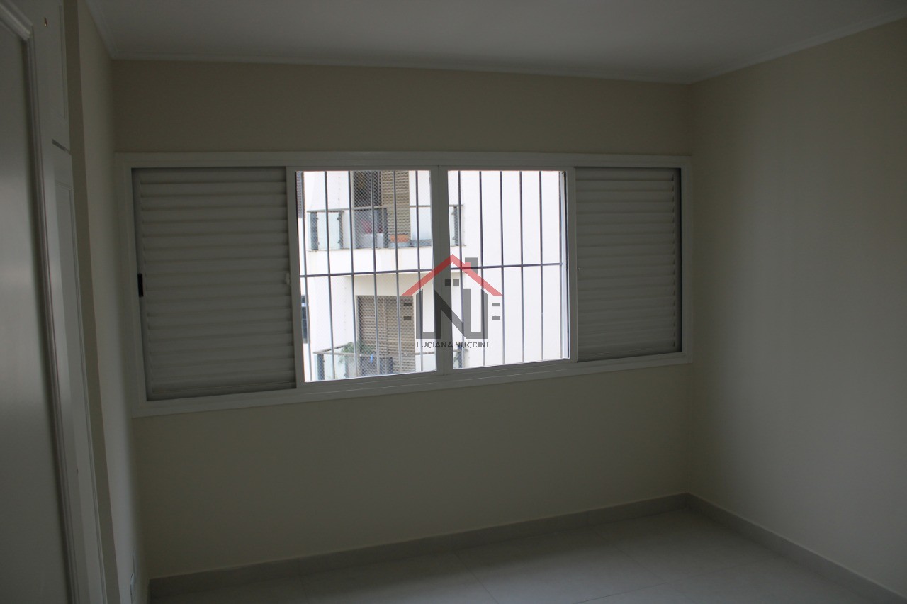 Imperdível oportunidade de adquirir apartamento de luxo na Vila Olímpia, SP: 3 quartos, 1 suíte, 4 banheiros, 2 vagas de garagem, 205 m².