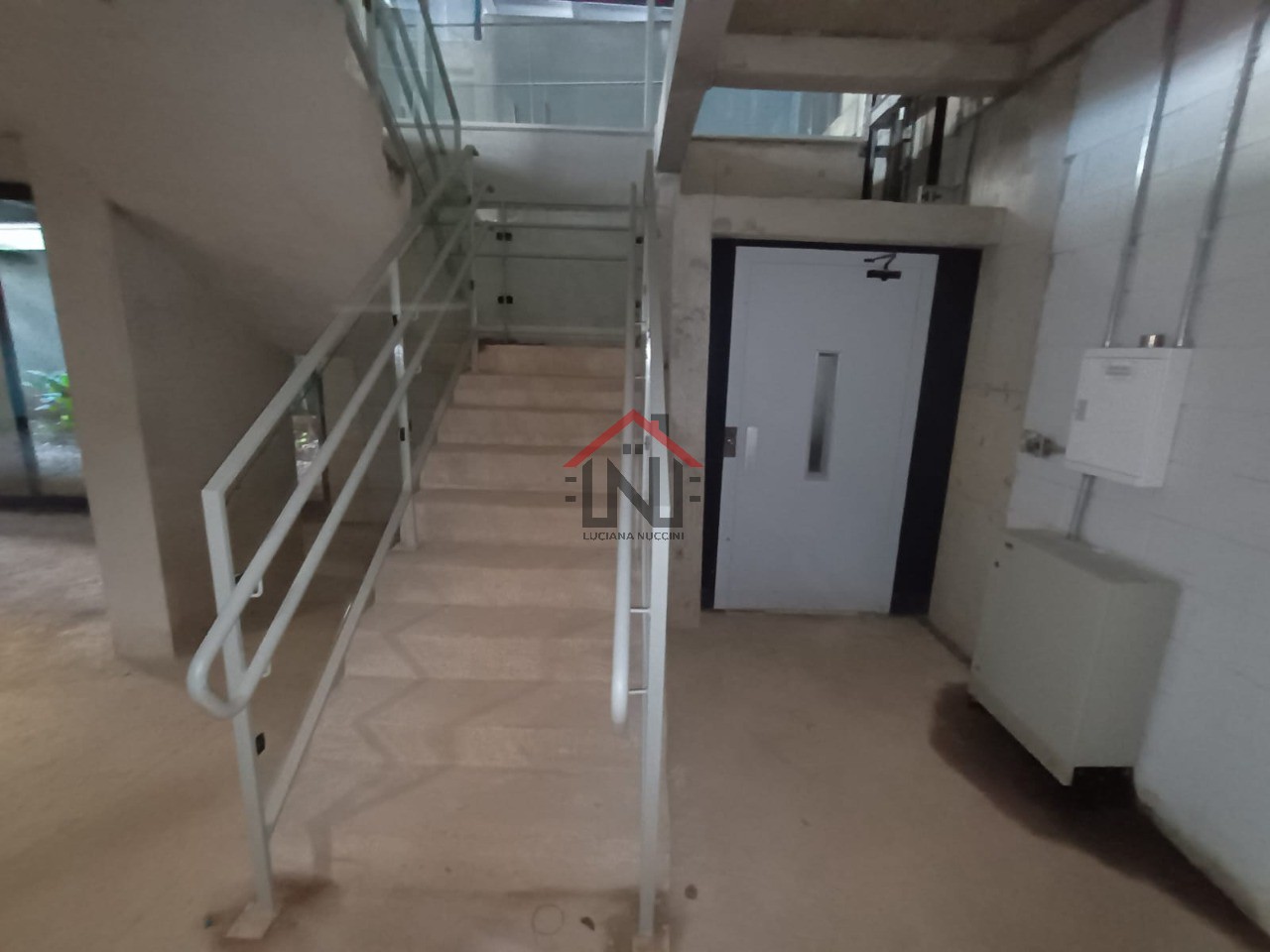 Ponto Comercial para Locação em Pinheiros, São Paulo-SP: 389m², 2 Banheiros e 1 Vaga de Garagem!