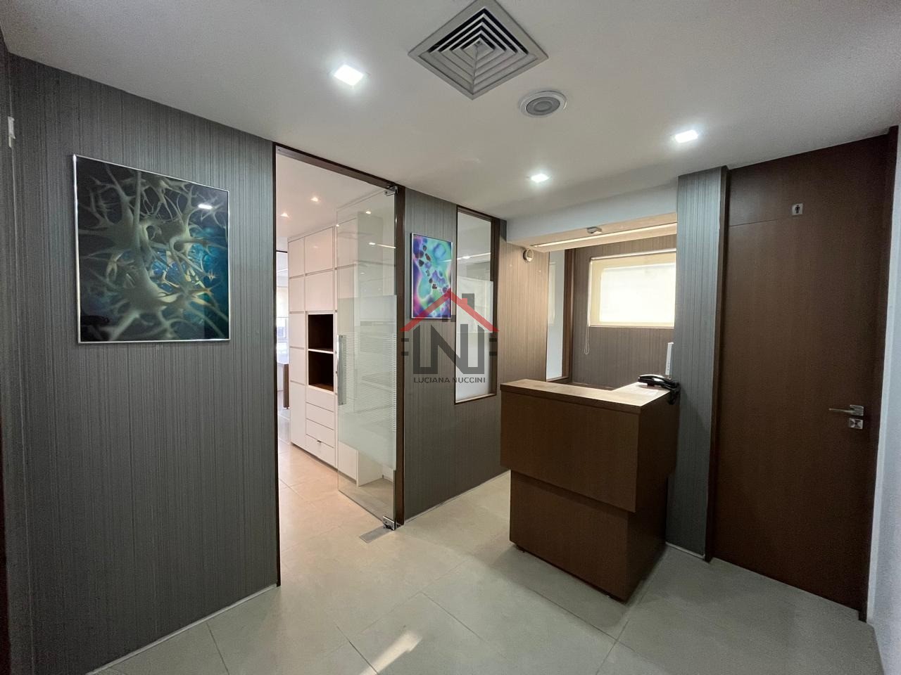 Conjunto Comercial de Alto Padrão para Locação no Jardim Paulista, São Paulo-SP: 5 Salas, 2 Banheiros, 2 Vagas - 58,79m².