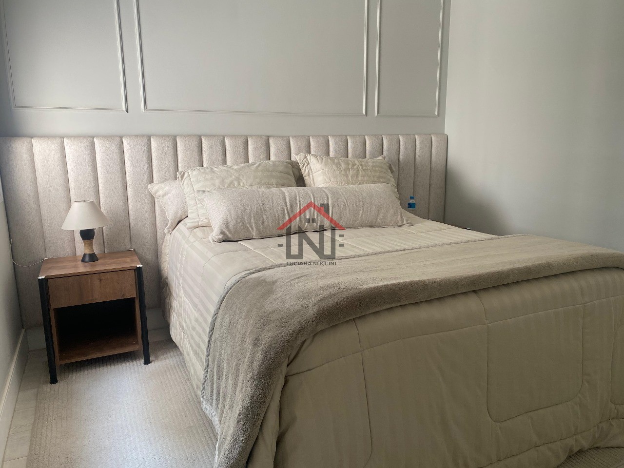 Apartamento de Luxo para Locação em Pinheiros - São Paulo-SP: 2 Quartos, 1 Suíte, 2 Banheiros, 2 Vagas, 68m² de Área.