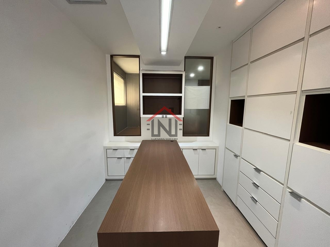Conjunto Comercial de Alto Padrão para Locação no Jardim Paulista, São Paulo-SP: 5 Salas, 2 Banheiros, 2 Vagas - 58,79m².