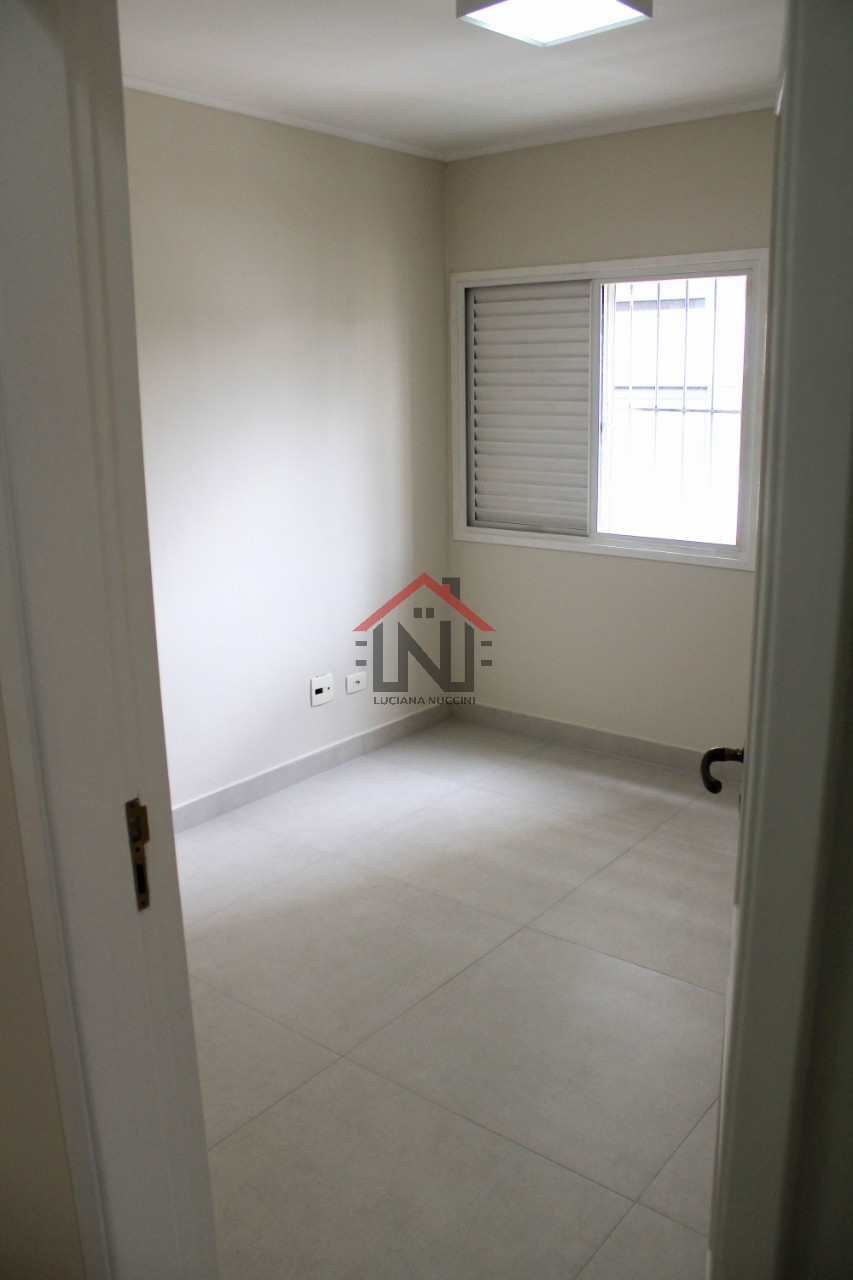 Imperdível oportunidade de adquirir apartamento de luxo na Vila Olímpia, SP: 3 quartos, 1 suíte, 4 banheiros, 2 vagas de garagem, 205 m².