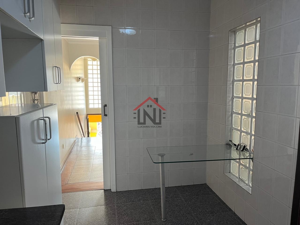 Casa para locação em São Paulo-SP, bairro Cambuci: 4 quartos, 3 suítes, 2 salas, 1 banheiro, 1 vaga, 150m². Venha conferir!