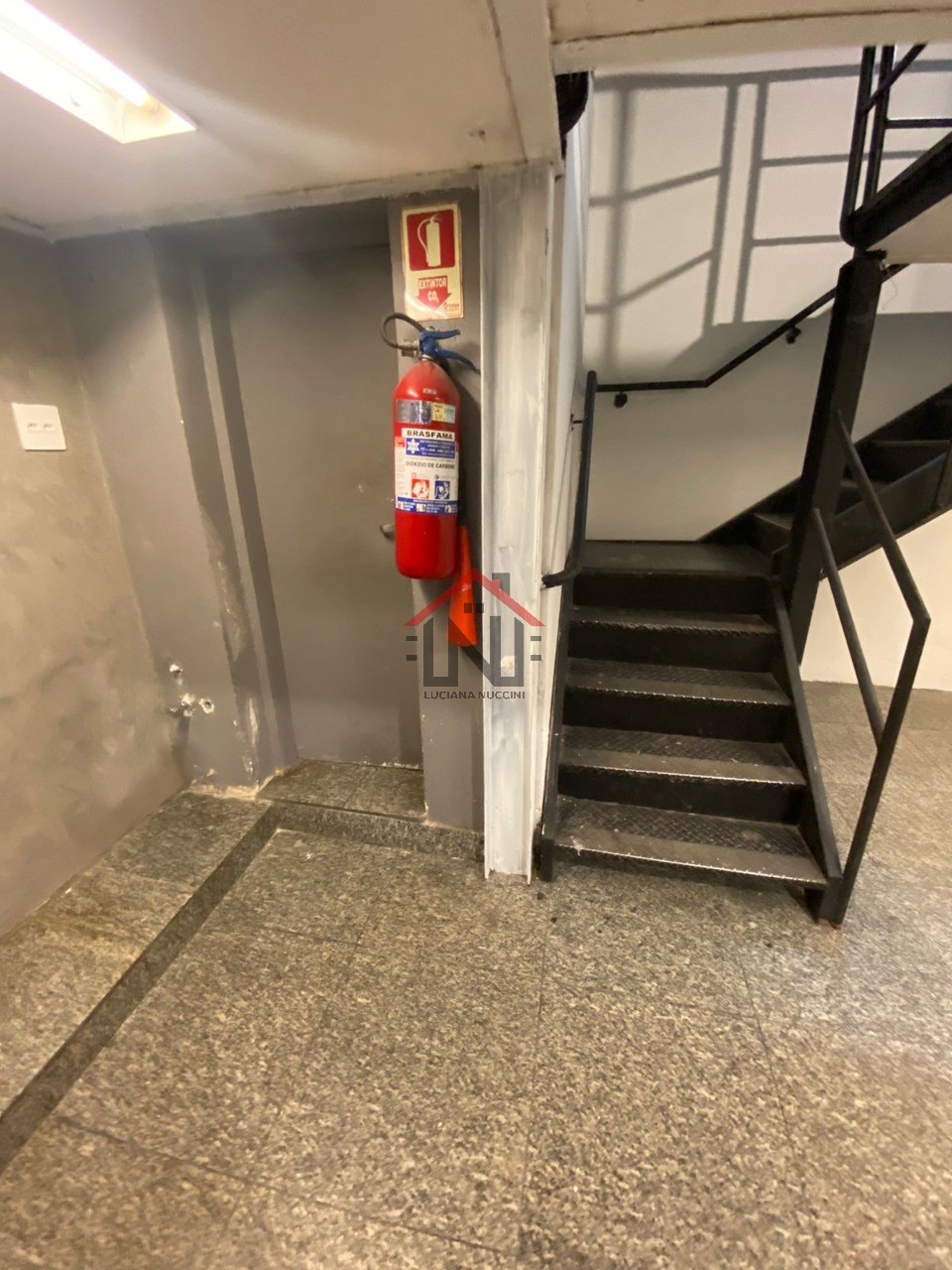 Excelente oportunidade de locação: Ponto Comercial no Centro de SP, 1 sala, 1 banheiro, 197m² de área!