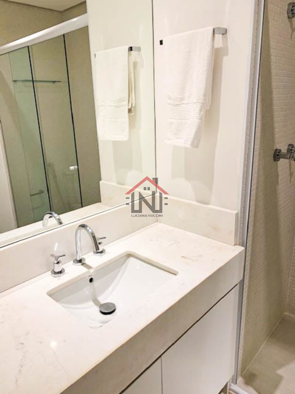 Studio de Luxo no Brooklin Paulista: 1 quarto, 1 banheiro, vaga de garagem, 44m² - São Paulo-SP