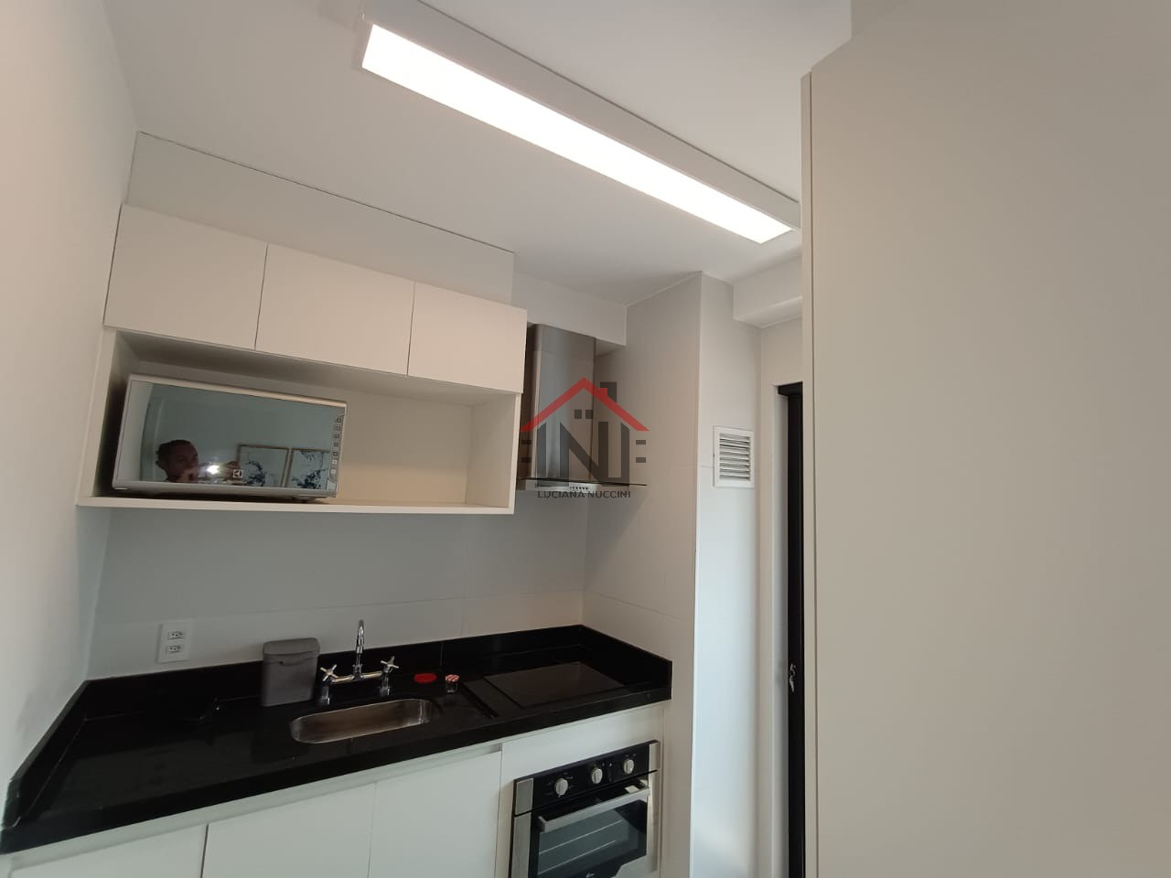 Aluguel de Apartamento Moderno em Pinheiros - 1 quarto, 1 sala, 1 banheiro, 1 vaga, 40m² - São Paulo-SP