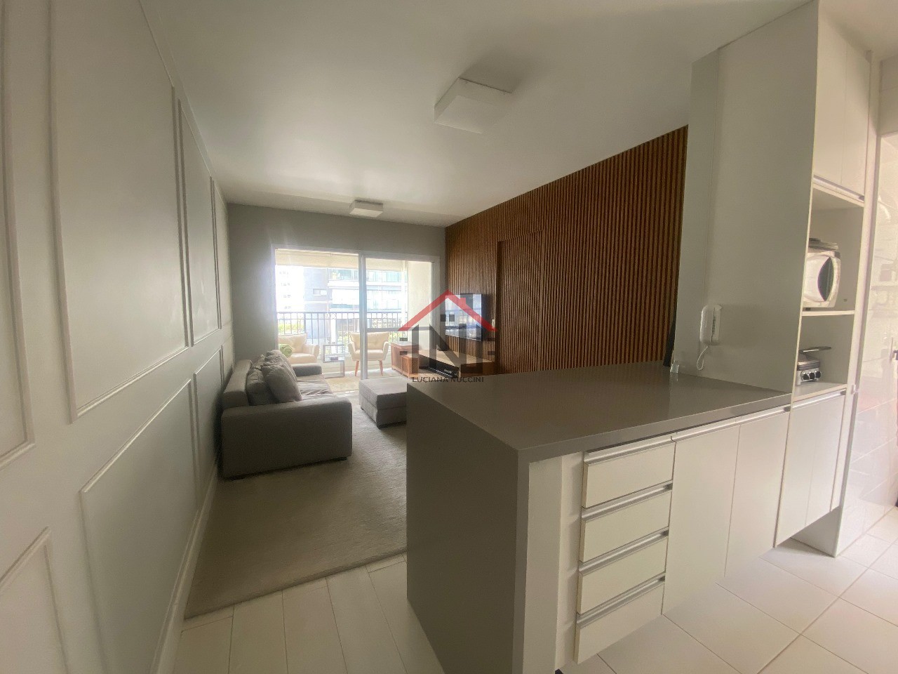 Apartamento de Luxo para Locação em Pinheiros - São Paulo-SP: 2 Quartos, 1 Suíte, 2 Banheiros, 2 Vagas, 68m² de Área.