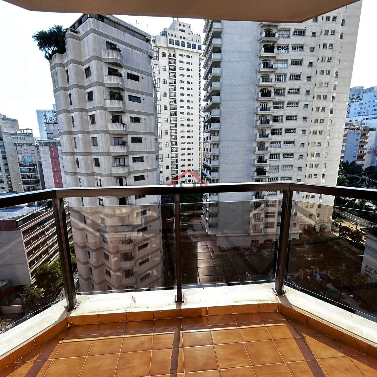 Apartamento para locação no Jardim Paulista, São Paulo-SP: 1 quarto, 1 sala, 1 banheiro, 1 vaga de garagem!