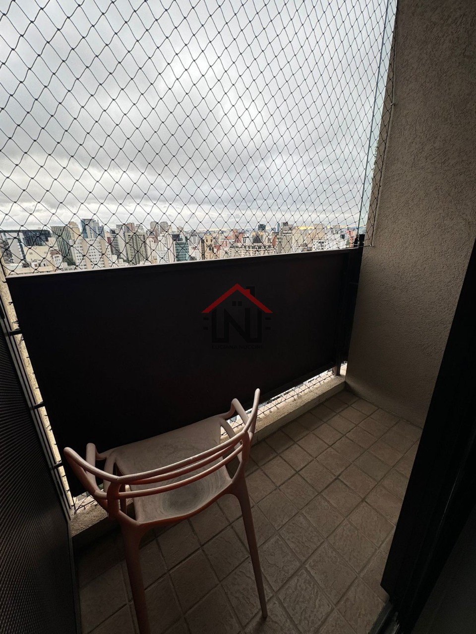 Apartamento de Luxo no Itaim Bibi, São Paulo-SP: 1 Quarto, 1 Sala, 2 Banheiros, 2 Vagas de Garagem!