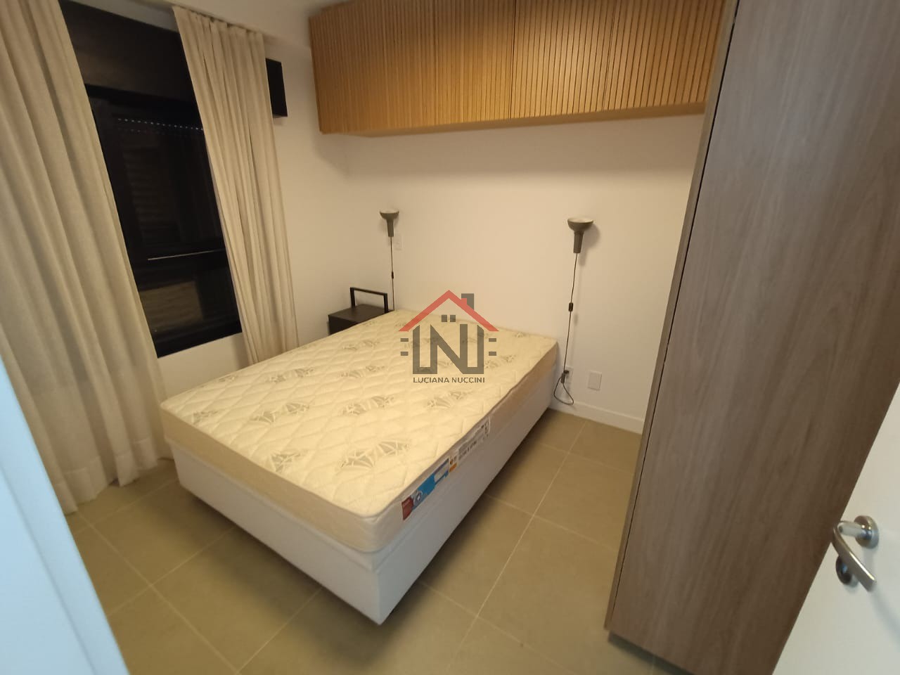 Aluguel de Apartamento Moderno em Pinheiros - 1 quarto, 1 sala, 1 banheiro, 1 vaga, 40m² - São Paulo-SP