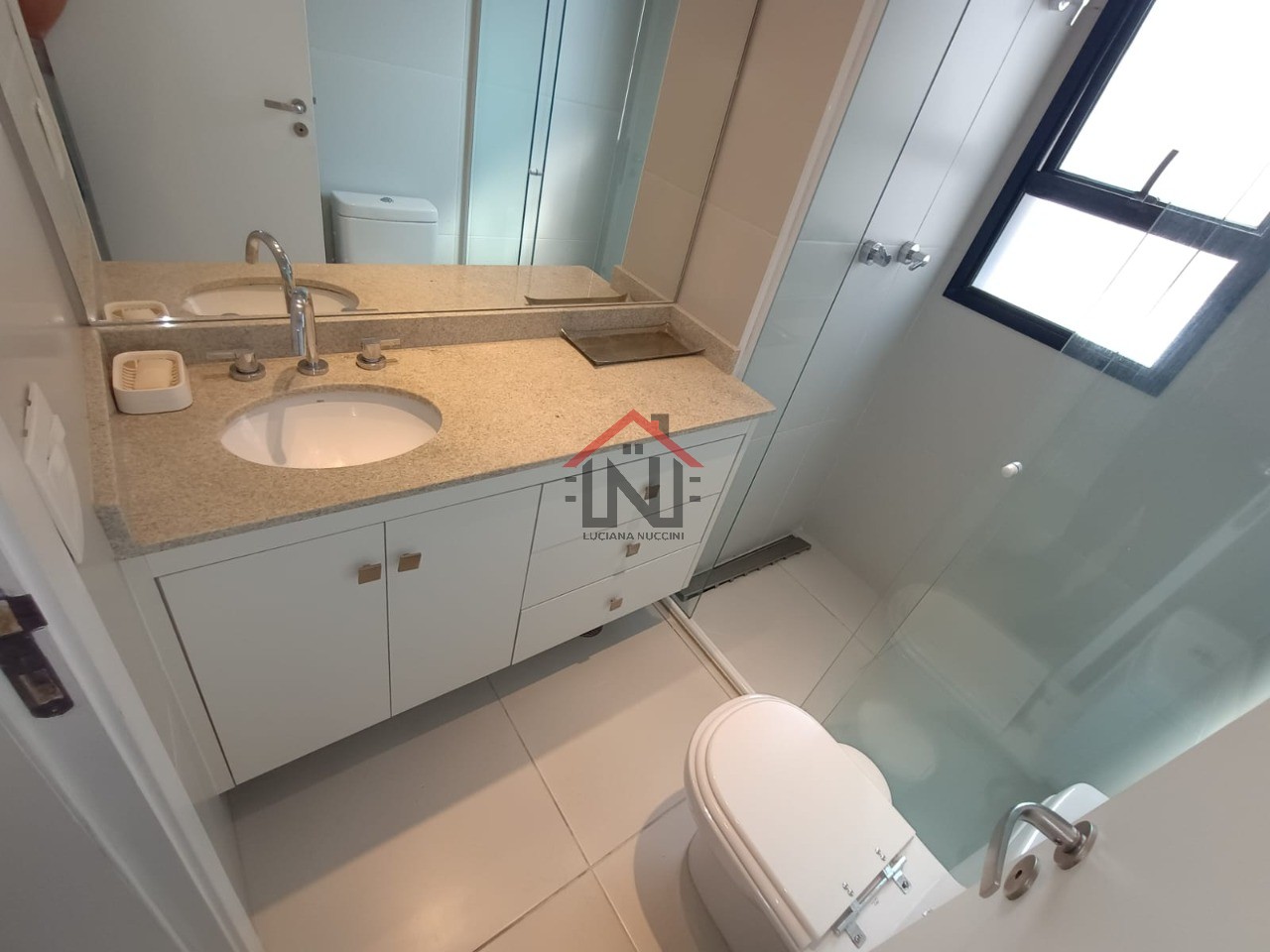 Apartamento para locação em Pinheiros - São Paulo-SP: 2 quartos, 1 banheiro, 2 vagas, 70m² de área!