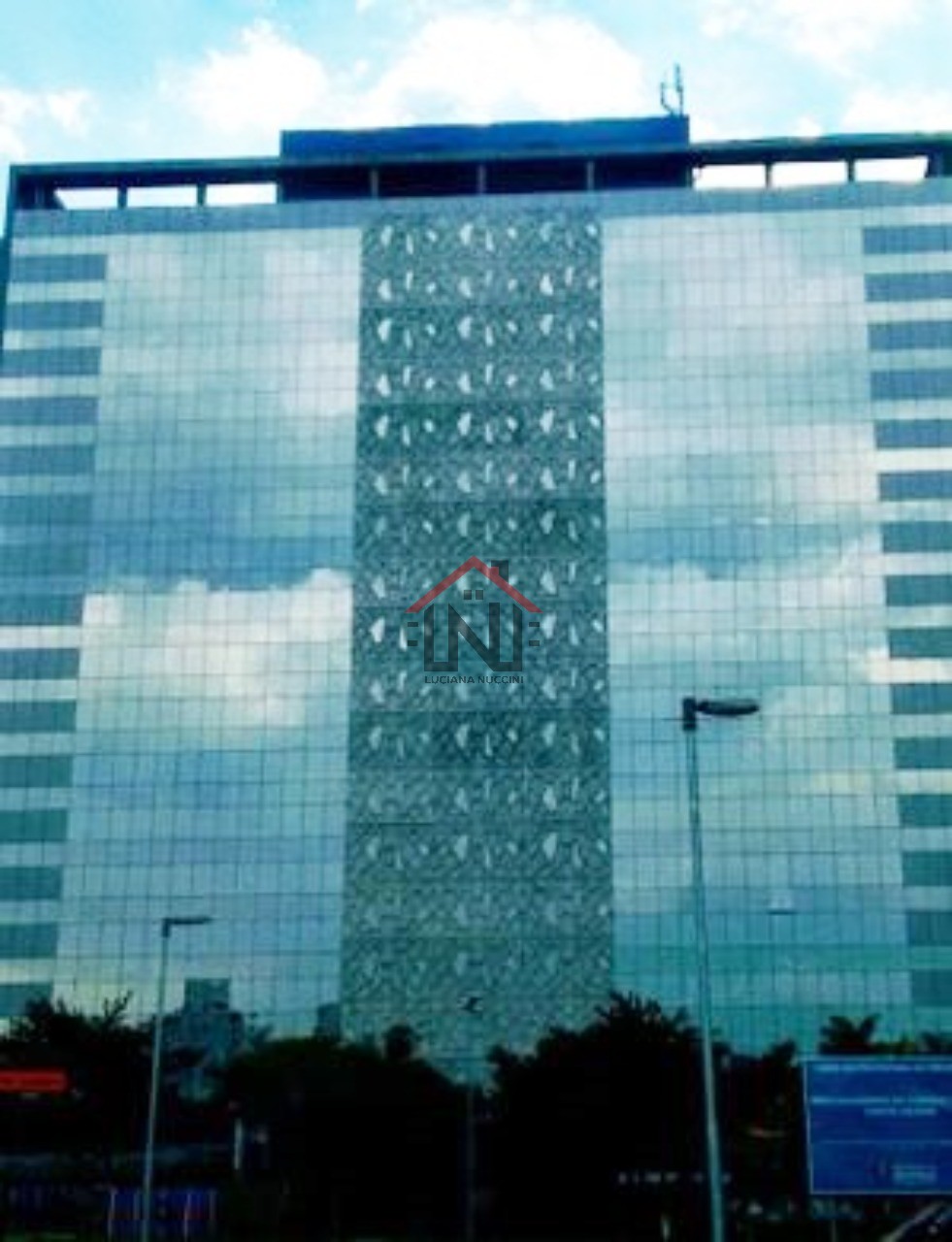 Aluguel de Conjunto Comercial de Alto Padrão em São Paulo-SP, Jardim Caravelas: 1 Sala, 2 Banheiros, 9 Vagas de Garagem, 316,04 m².