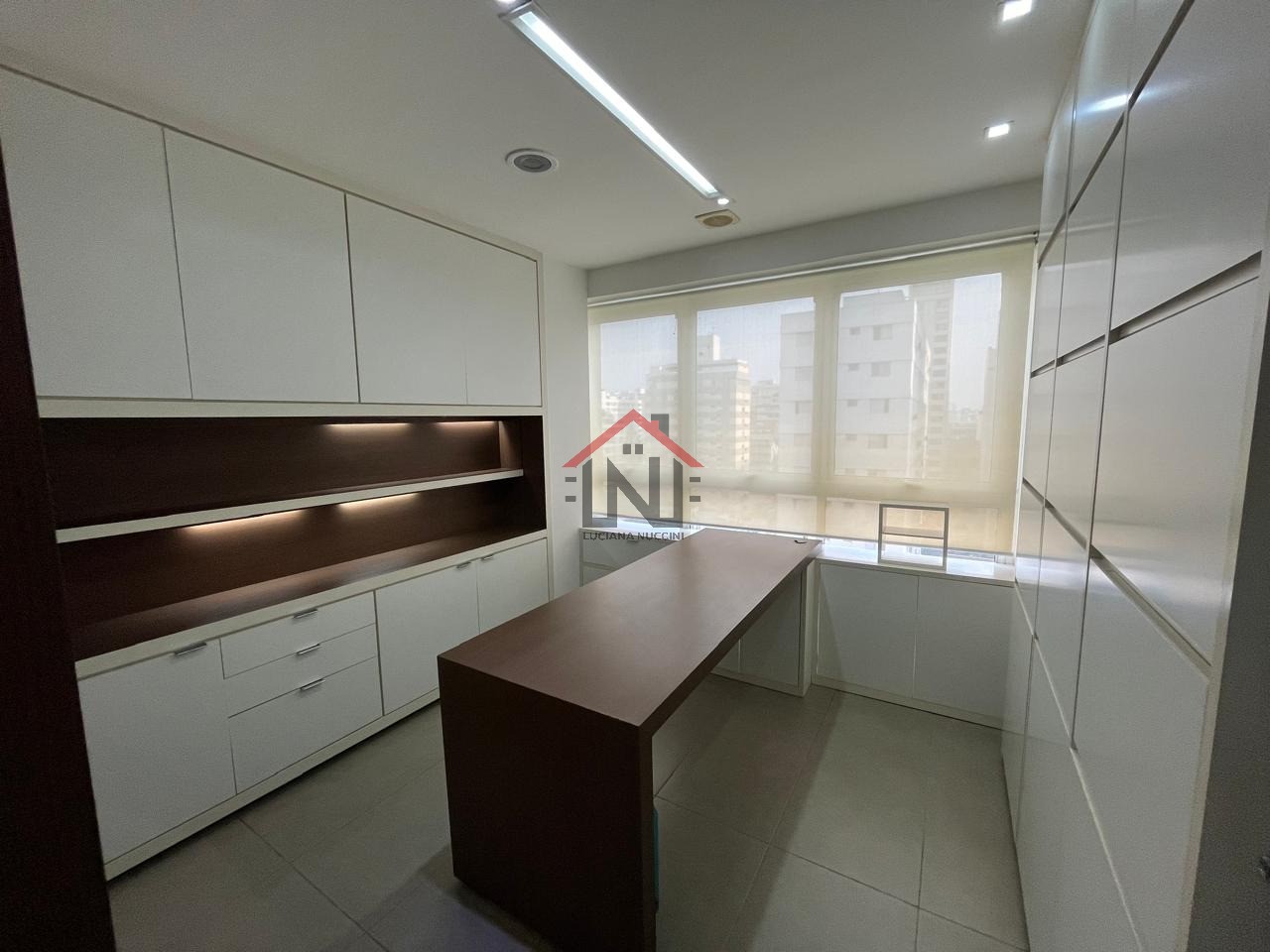 Conjunto Comercial de Alto Padrão para Locação no Jardim Paulista, São Paulo-SP: 5 Salas, 2 Banheiros, 2 Vagas - 58,79m².