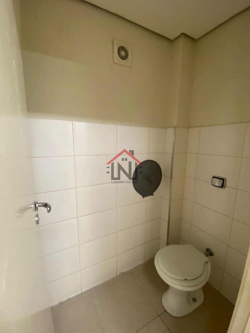 Excelente oportunidade de locação: Ponto Comercial no Centro de SP, 1 sala, 1 banheiro, 197m² de área!