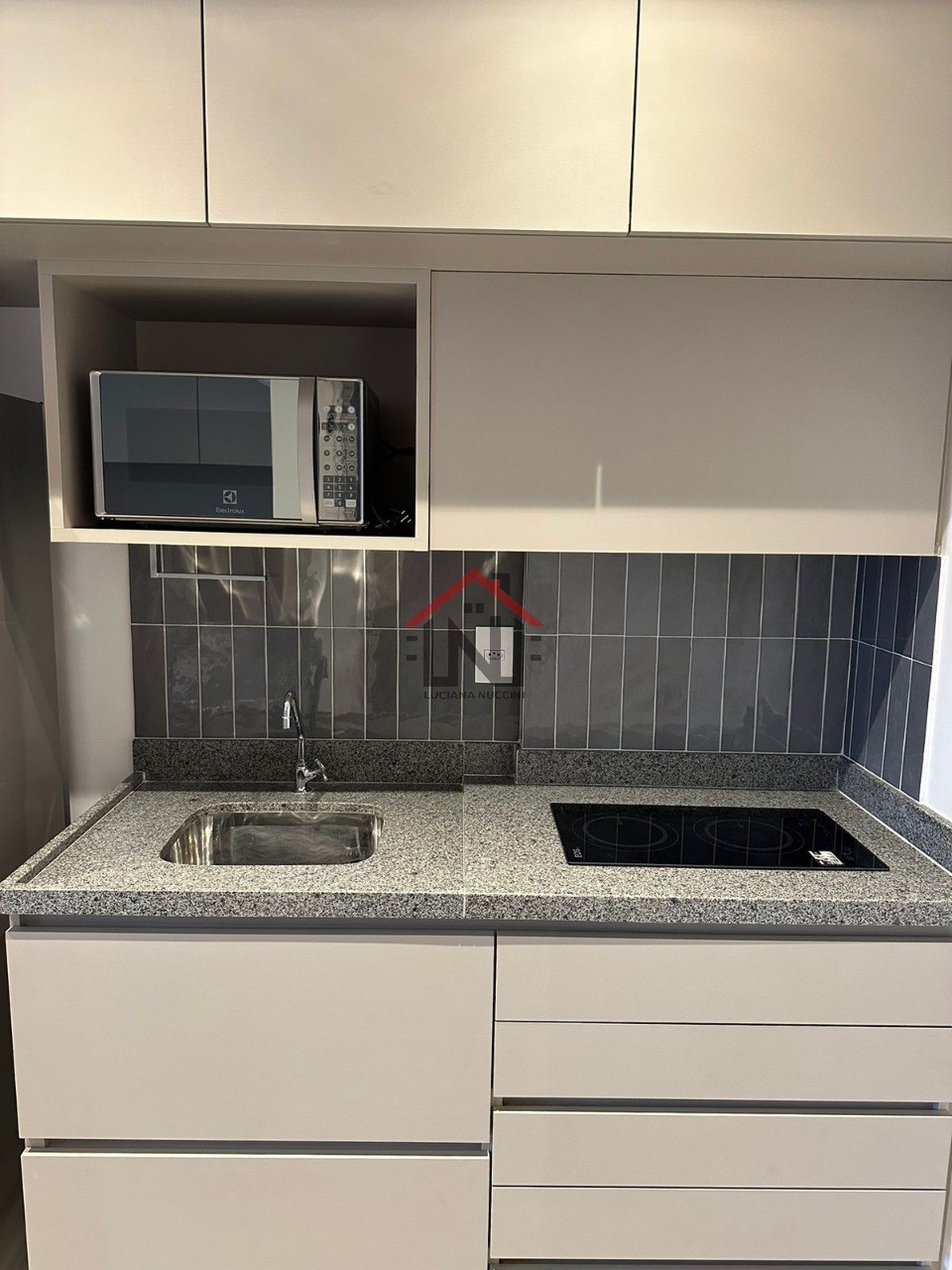 Studio para Locação em Perdizes, São Paulo-SP: 1 Quarto, 1 Sala, 1 Banheiro e 33m² de Área Privativa