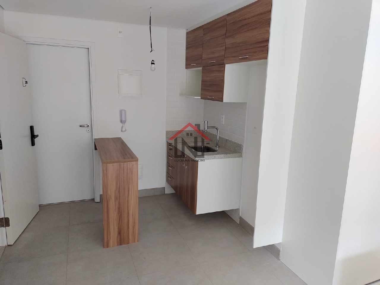 Studio residencial para Venda e Locação Indianópolis, São Paulo 1 dormitório sendo 1 suíte, 1 banheiro 42,00 m² construída, 42,00 m² útil