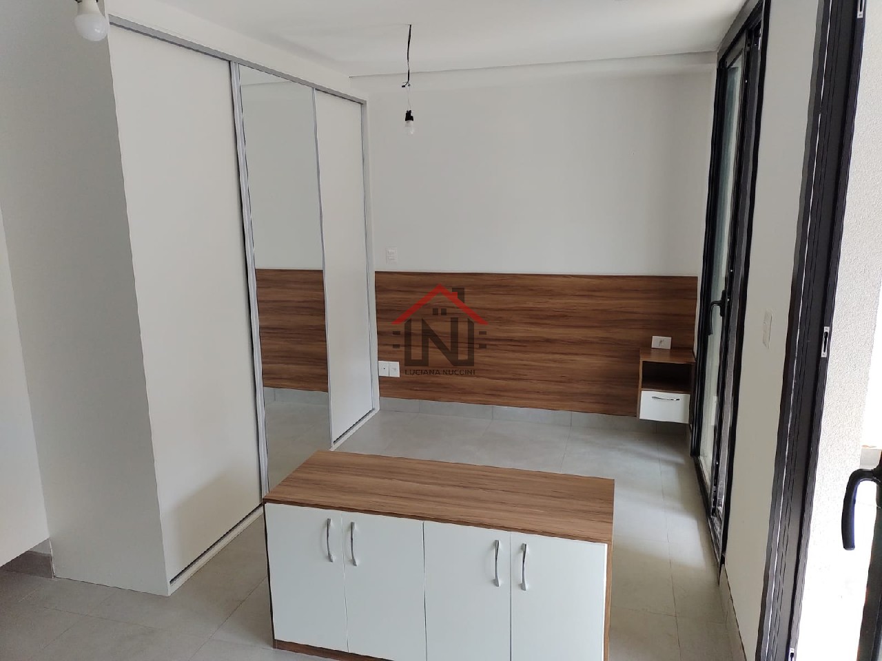 Studio residencial para Venda e Locação Indianópolis, São Paulo 1 dormitório sendo 1 suíte, 1 banheiro 42,00 m² construída, 42,00 m² útil