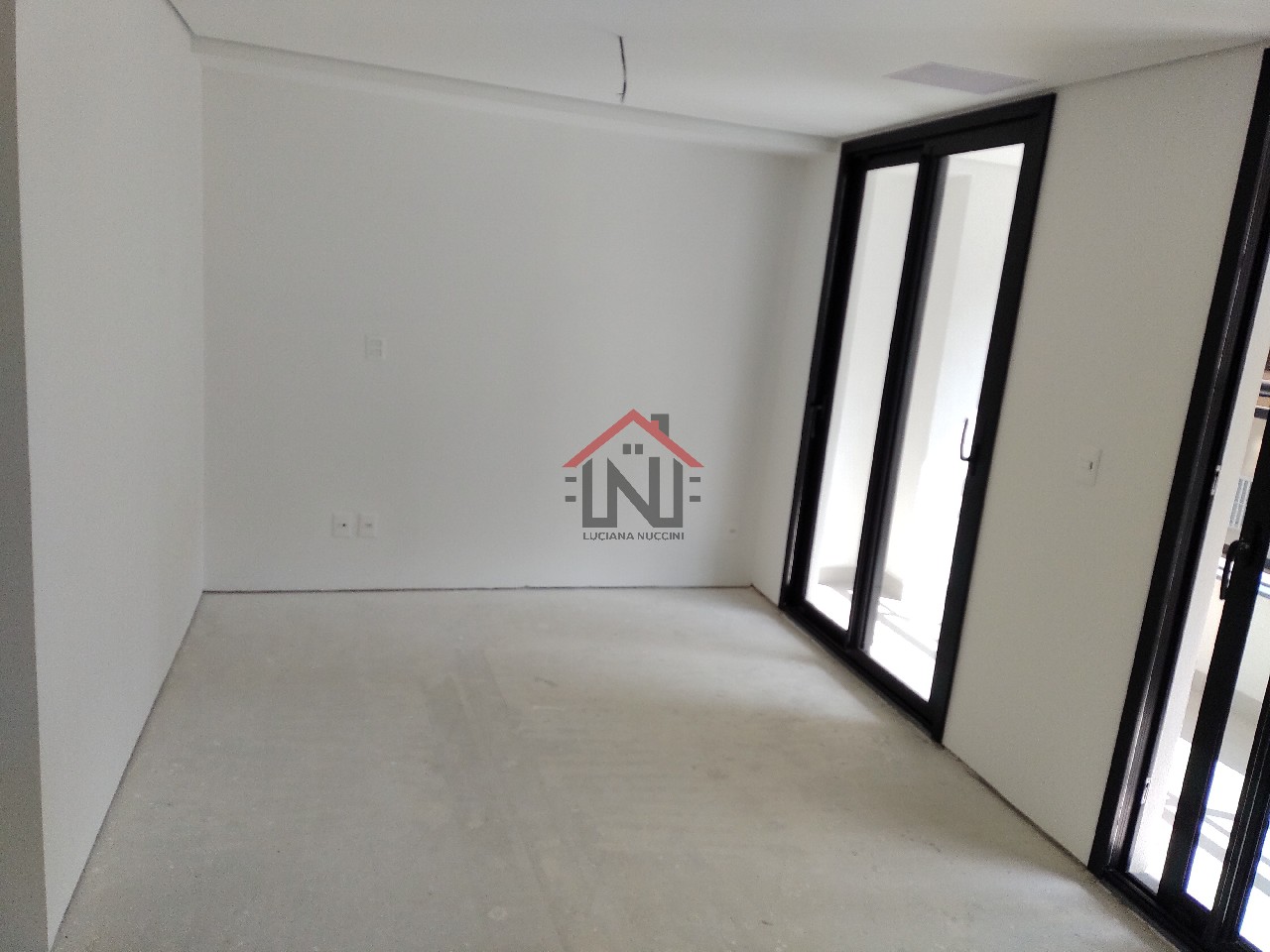 Studio residencial para Venda e Locação Indianópolis, São Paulo 1 dormitório sendo 1 suíte, 1 banheiro 42,00 m² construída, 42,00 m² útil