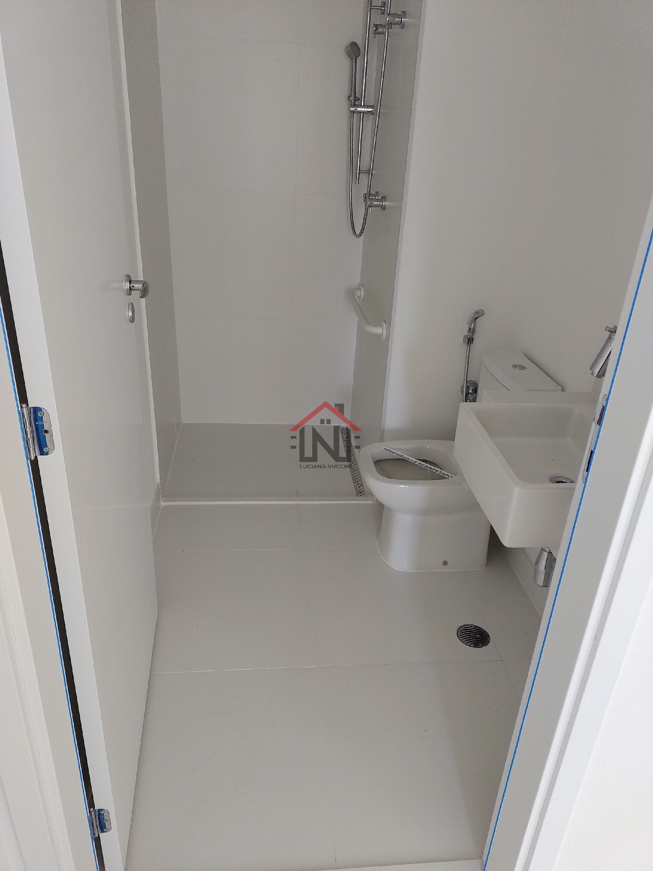 Studio residencial para Venda e Locação Indianópolis, São Paulo 1 dormitório sendo 1 suíte, 1 banheiro 42,00 m² construída, 42,00 m² útil