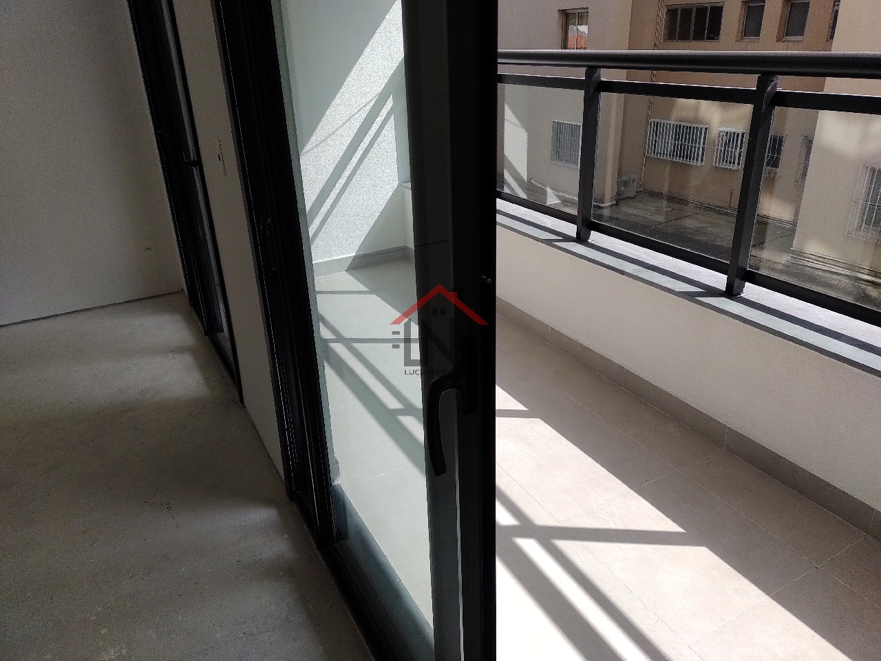 Studio residencial para Venda e Locação Indianópolis, São Paulo 1 dormitório sendo 1 suíte, 1 banheiro 42,00 m² construída, 42,00 m² útil