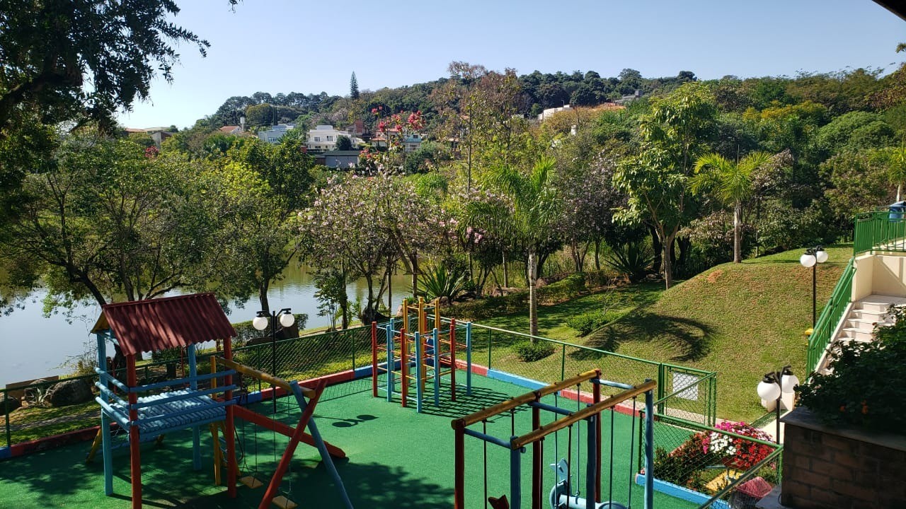 Maravilhoso terreno no portal dos resedás