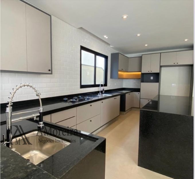 Venda - casa/sobrado com 355 m² de construção no condomínio 