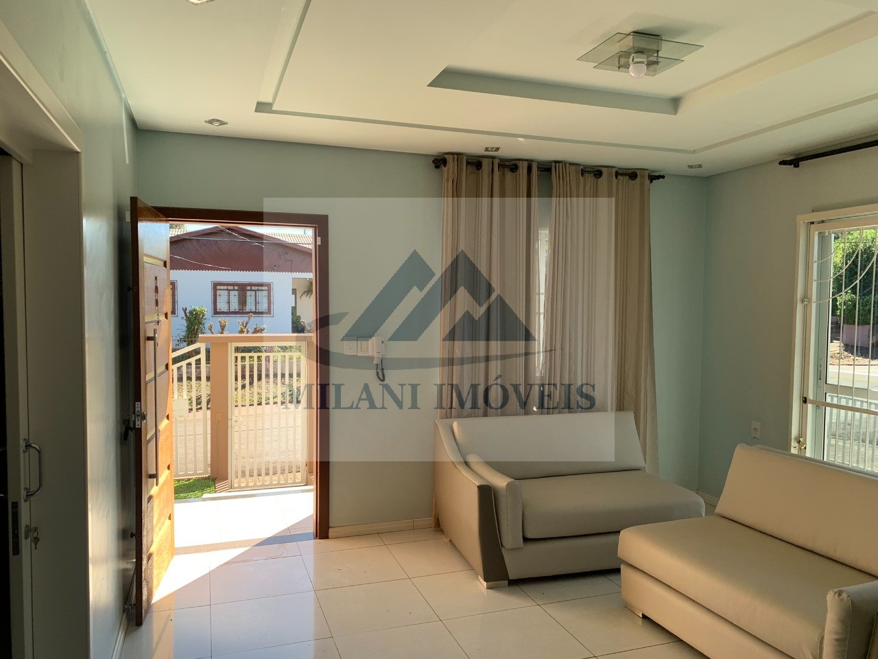 Casa à venda!!! 3 quartos sendo 1 suíte, 2 salas, 3 banheiro