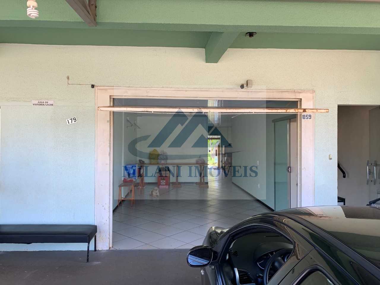 Imóvel com 2 andares à venda!! 3 quartos (1 suíte), 1 sala ,